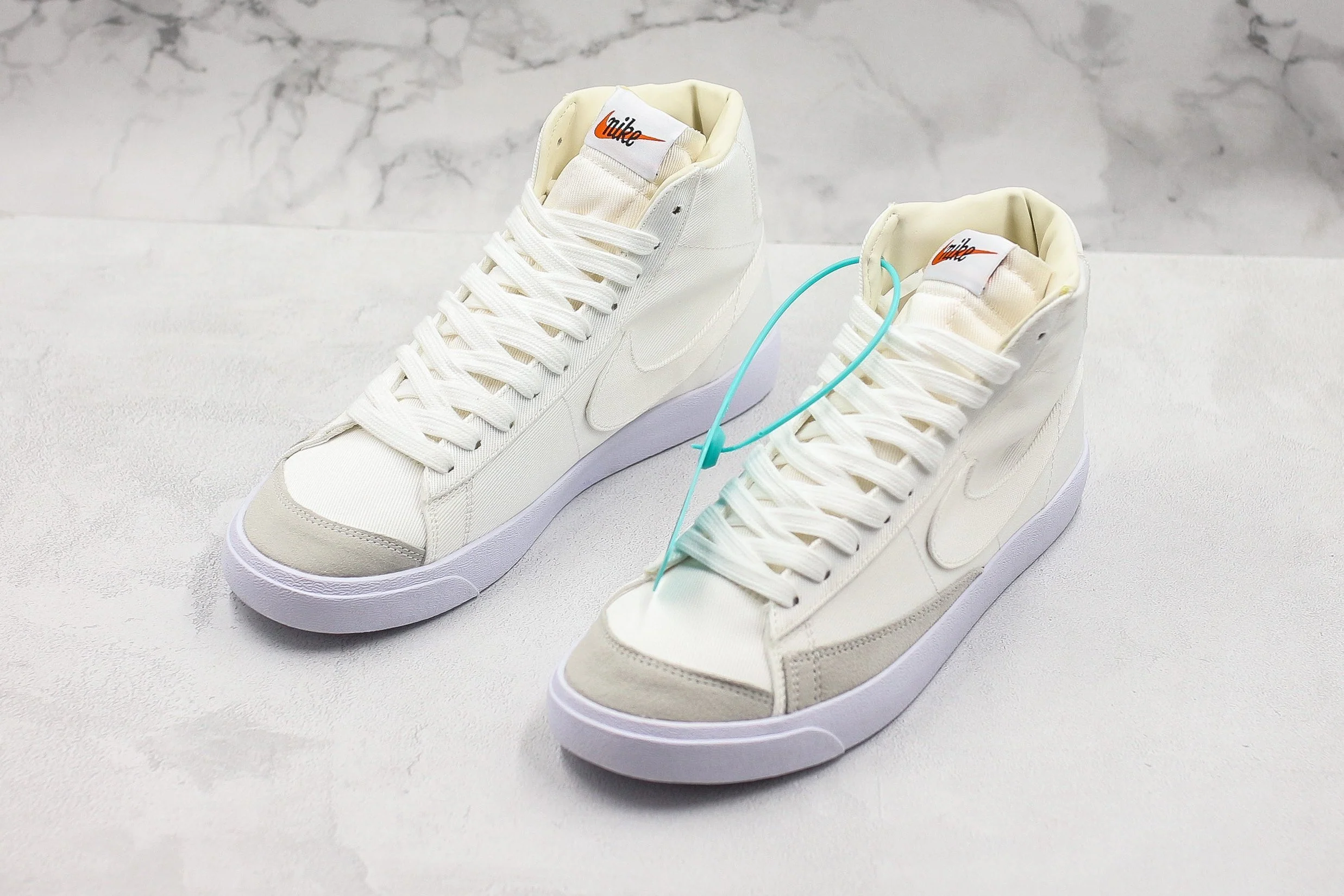 Nike Sneaker Réplica  BLAZER MID