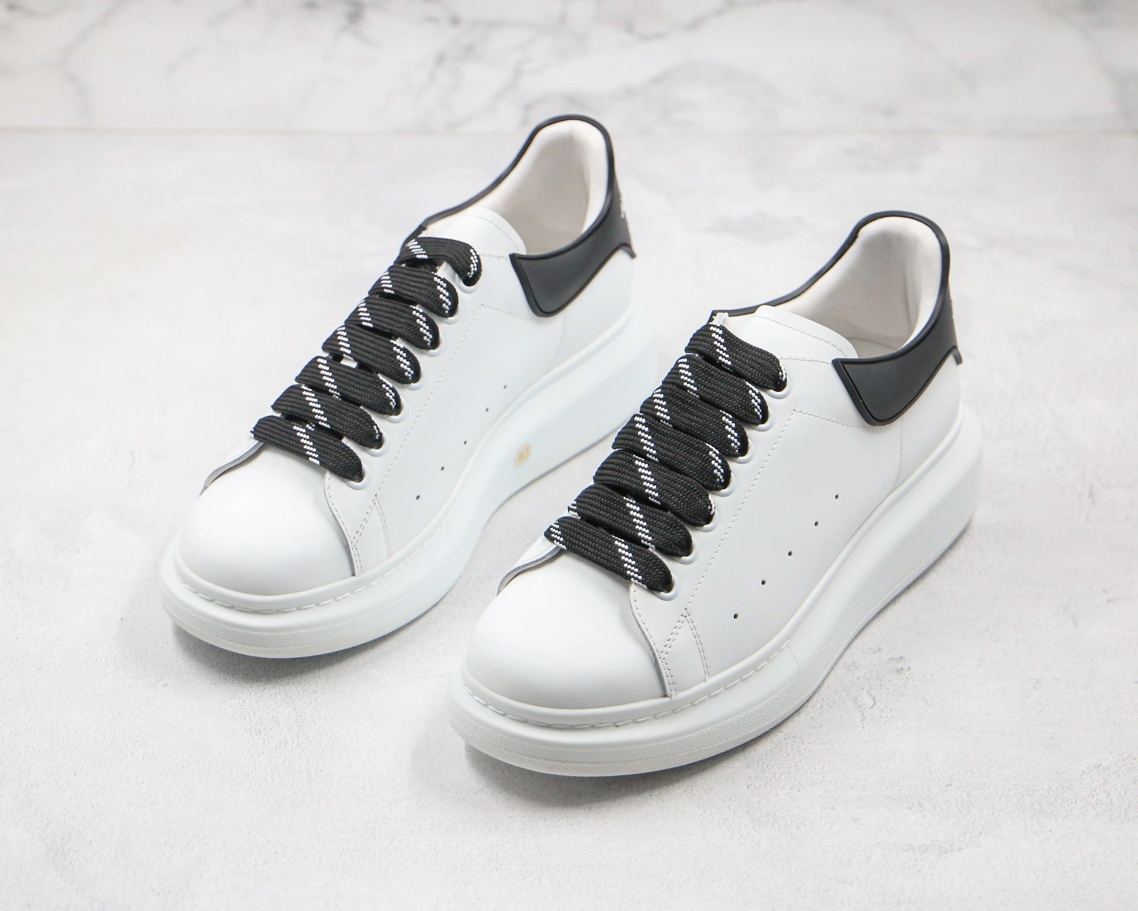 Réplica MCQUEEN OVERSIZED SNEAKER