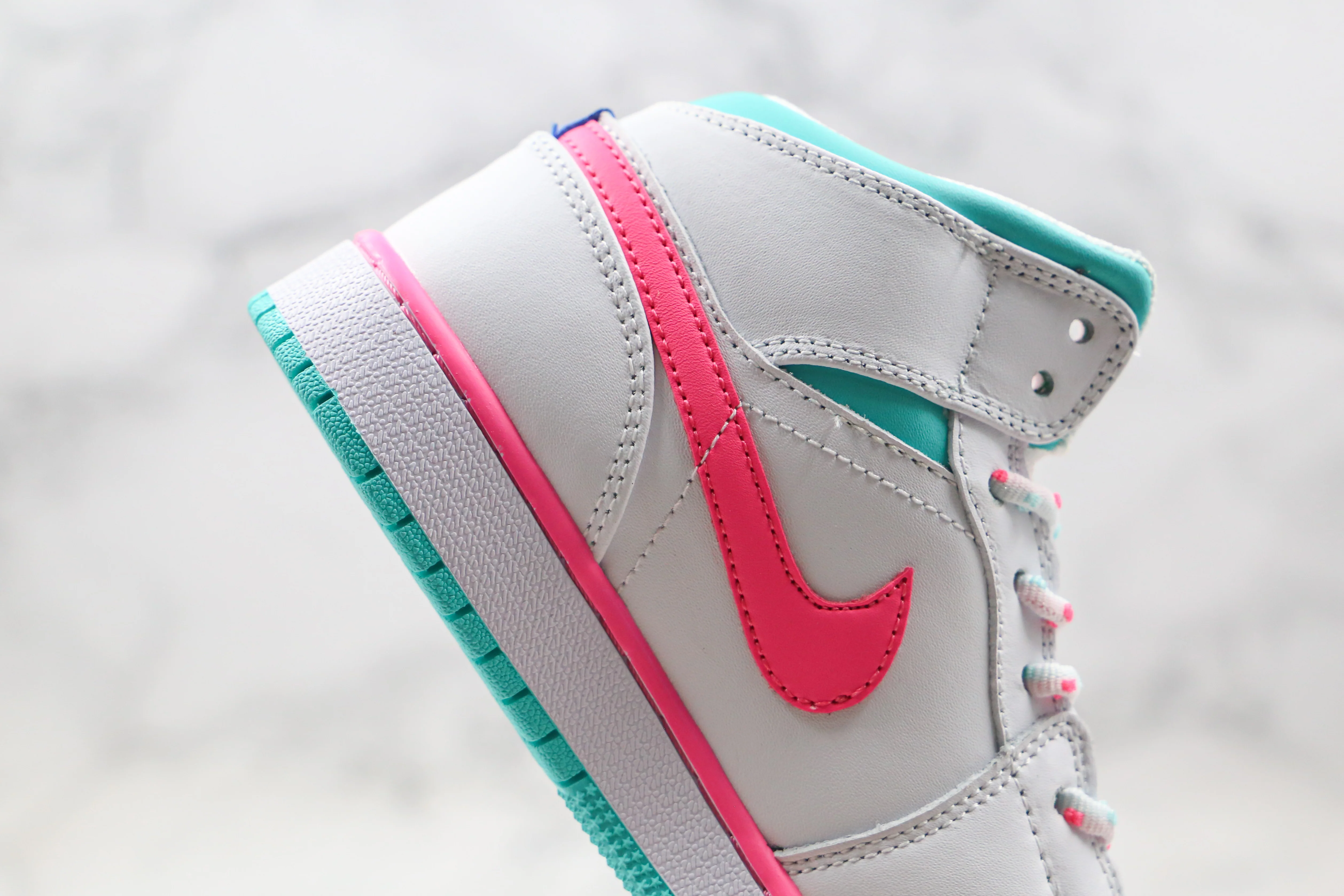 Réplica AIR JORDAN 1 Mid Sneaker