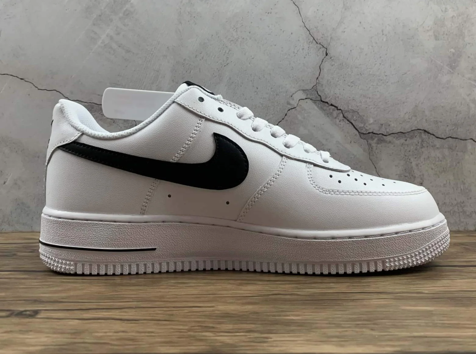 Réplica AIR FORCE 1  WHITE & BLACK Nike Sneaker