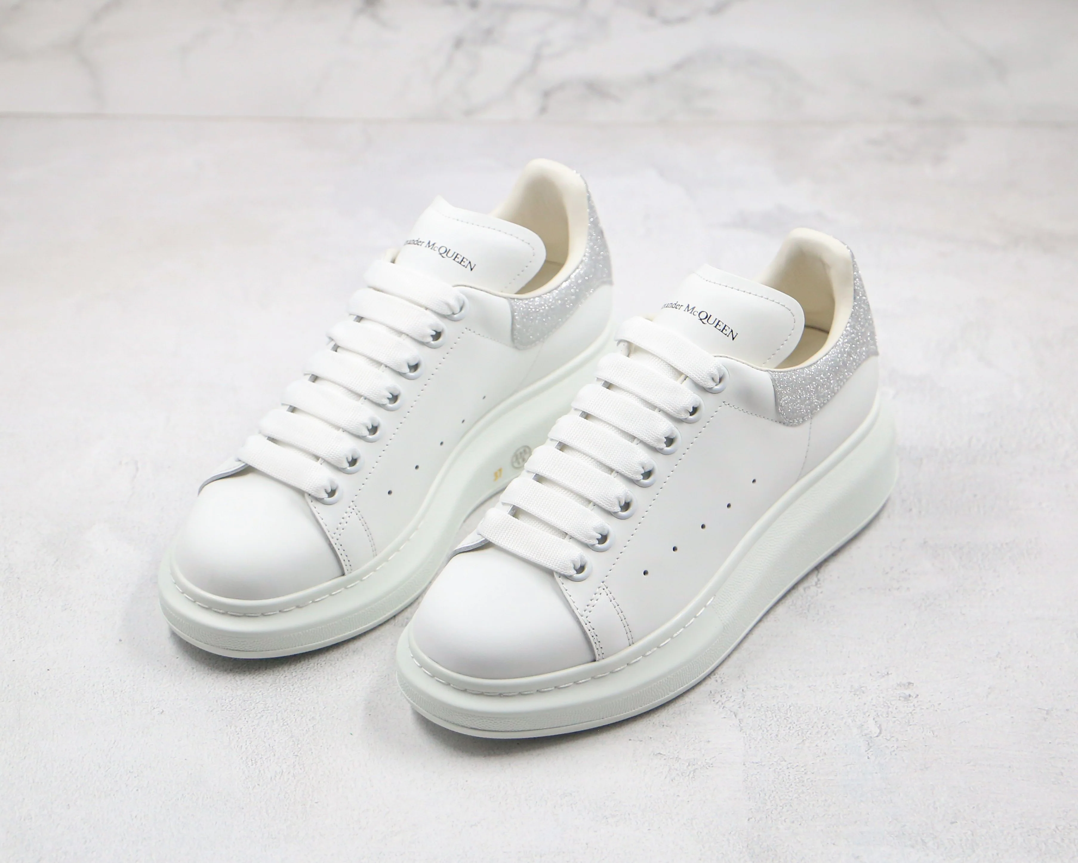 Réplica MCQUEEN OVERSIZED SNEAKER