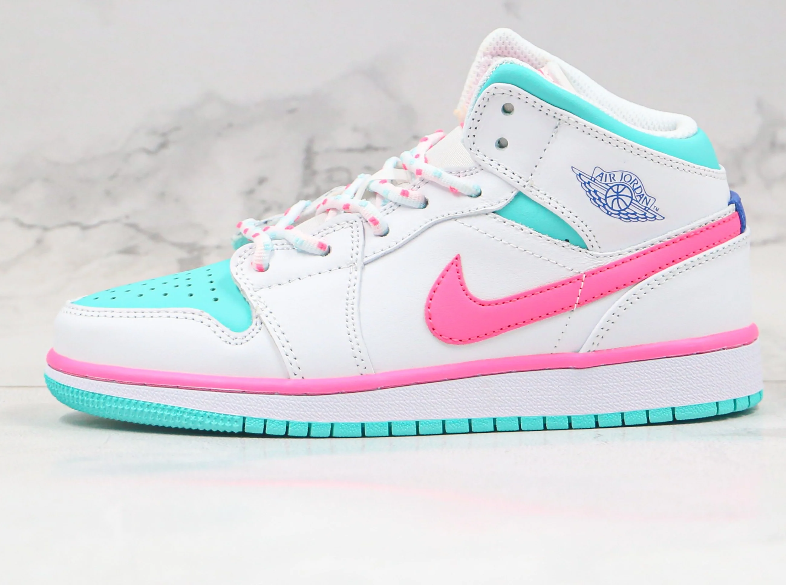 Réplica AIR JORDAN 1 Mid Sneaker