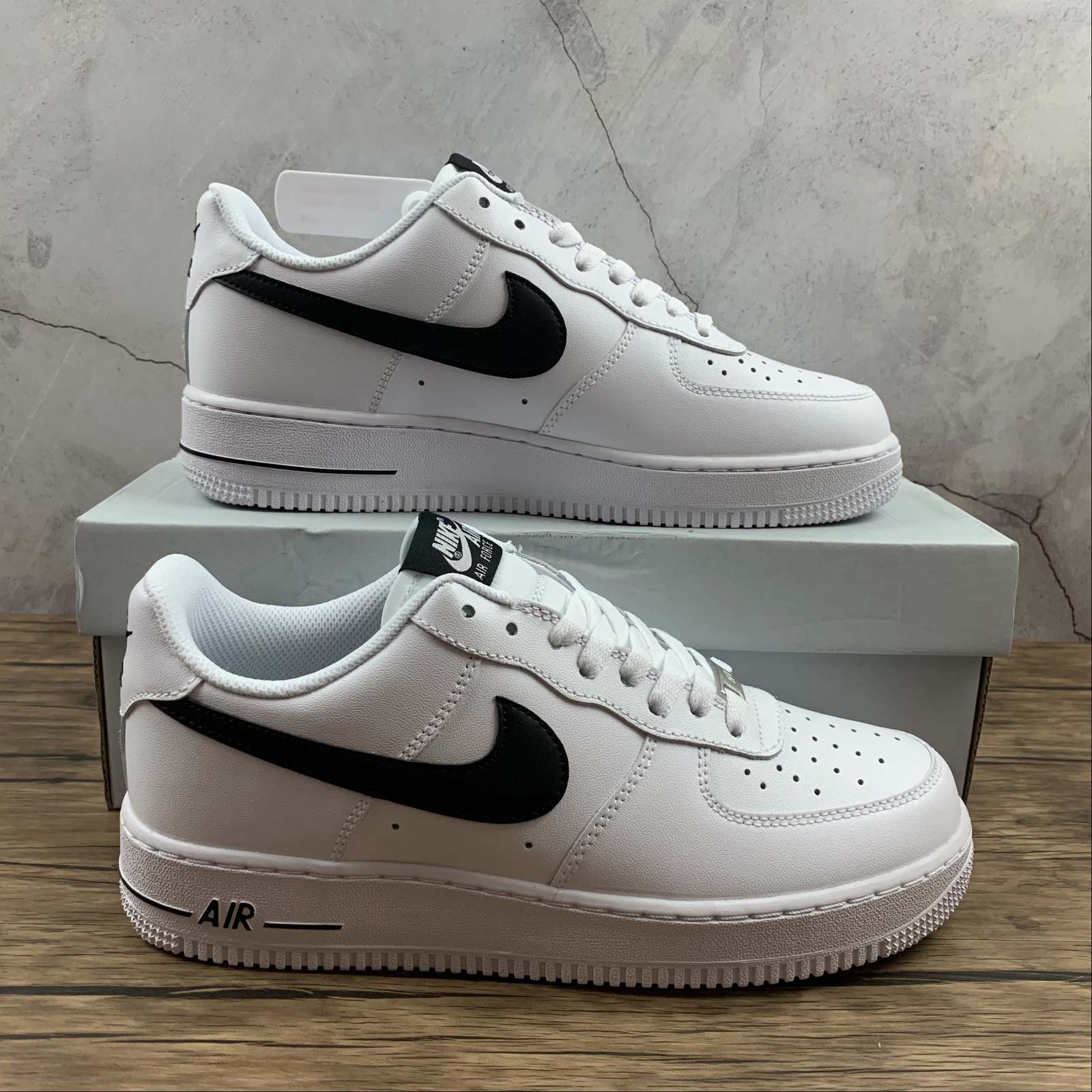 Réplica AIR FORCE 1  WHITE & BLACK Nike Sneaker