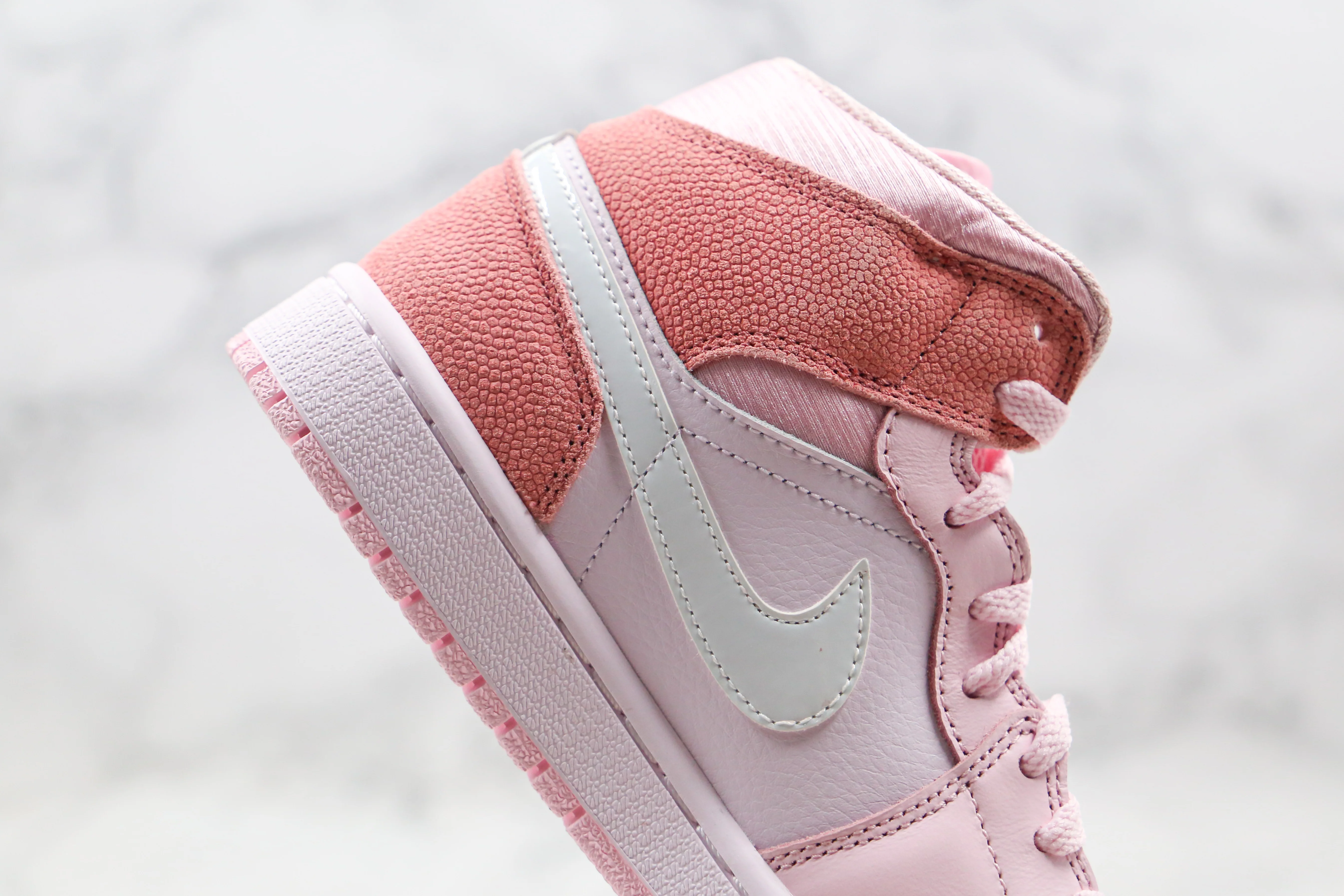 Réplica AIR JORDAN 1 Mid Sneaker