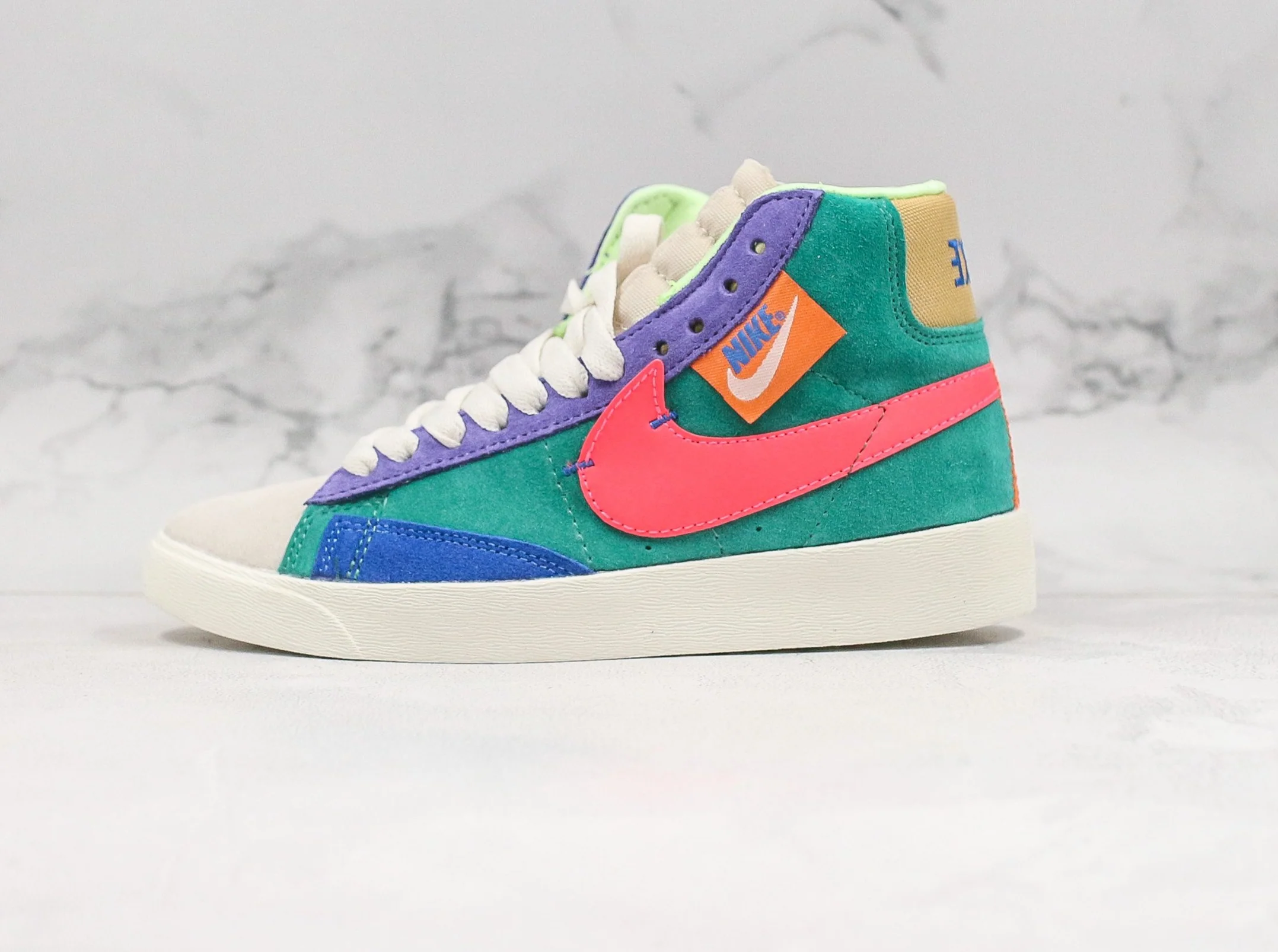 Nike Sneaker Réplica  BLAZER MID