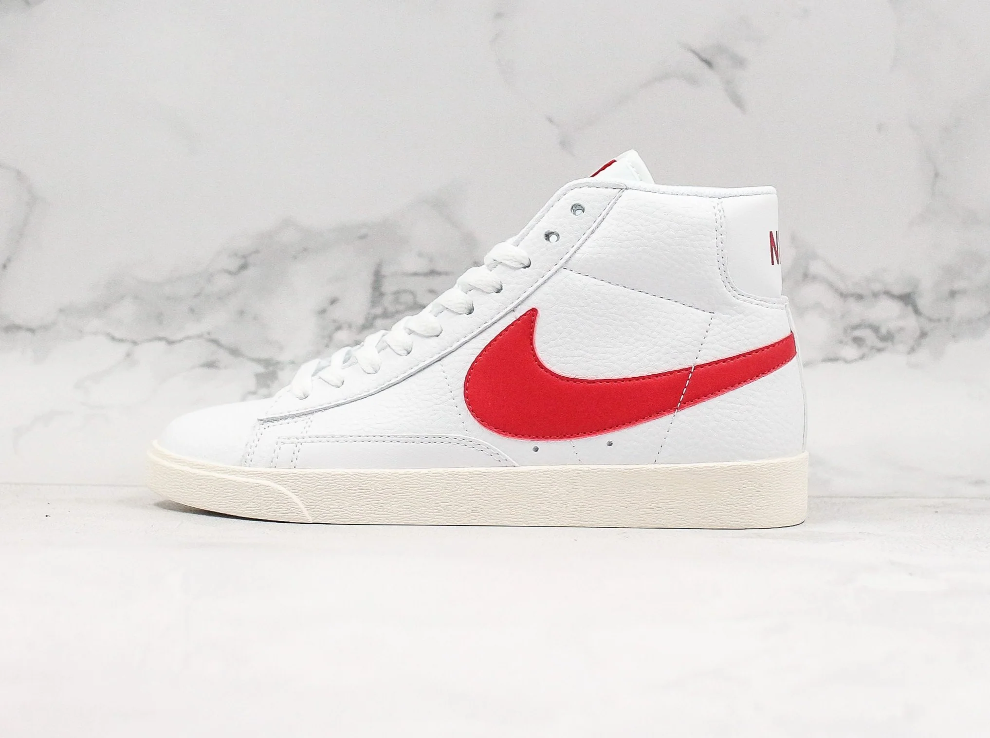 Nike Sneaker Réplica  BLAZER MID