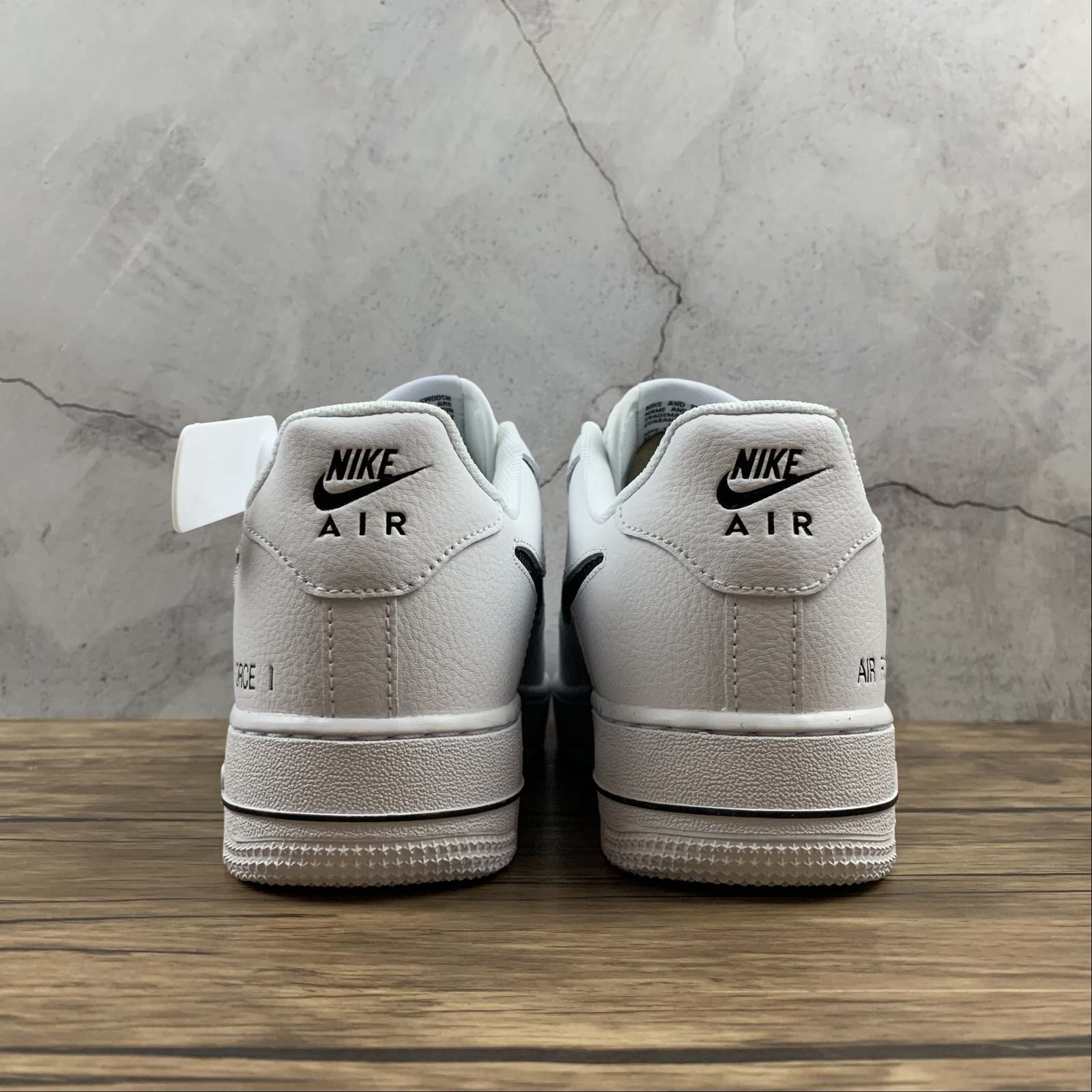 Réplica AIR FORCE 1 BLACK GRAVEN Nike Sneaker