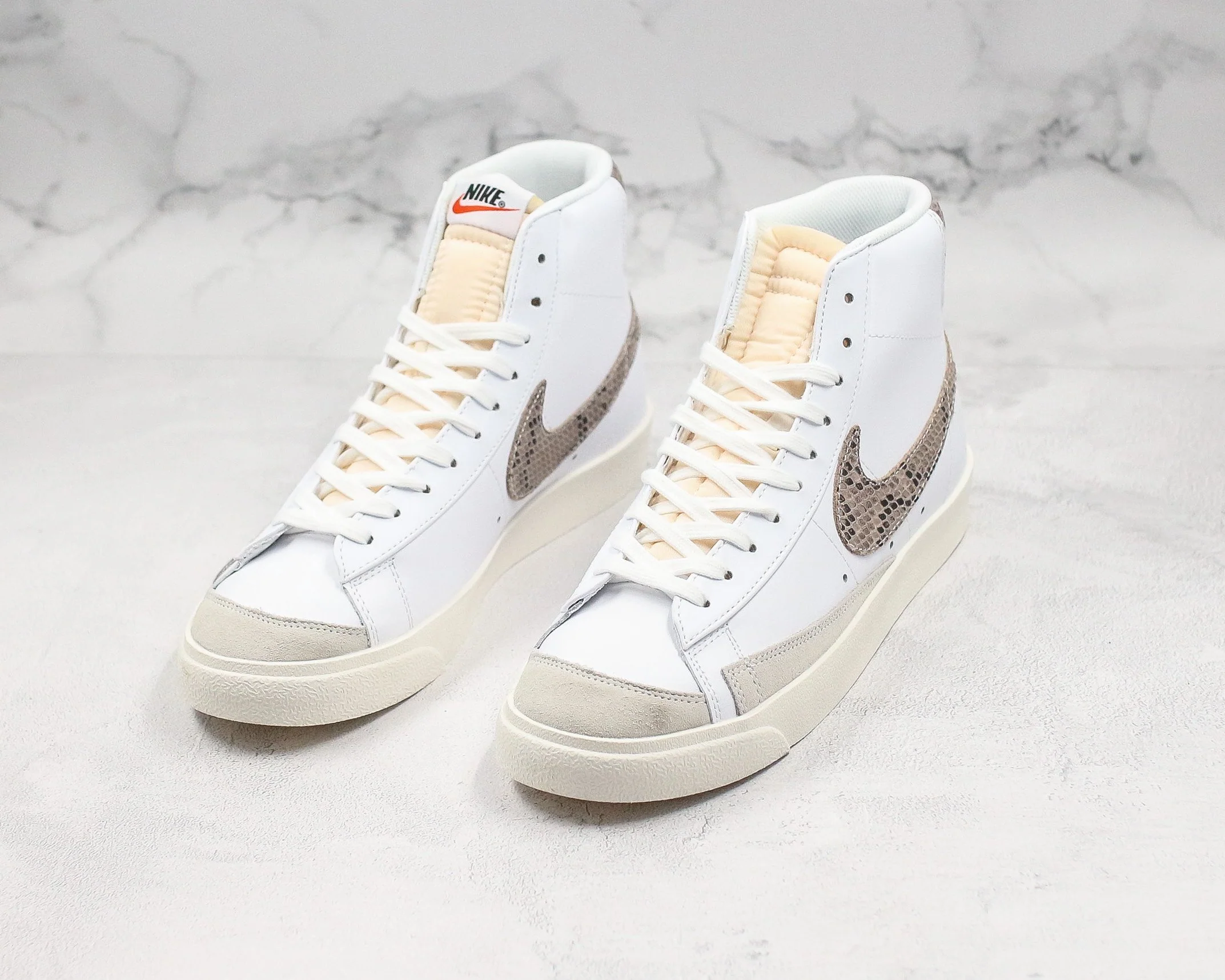 Nike Sneaker Réplica  BLAZER MID cocodrilo