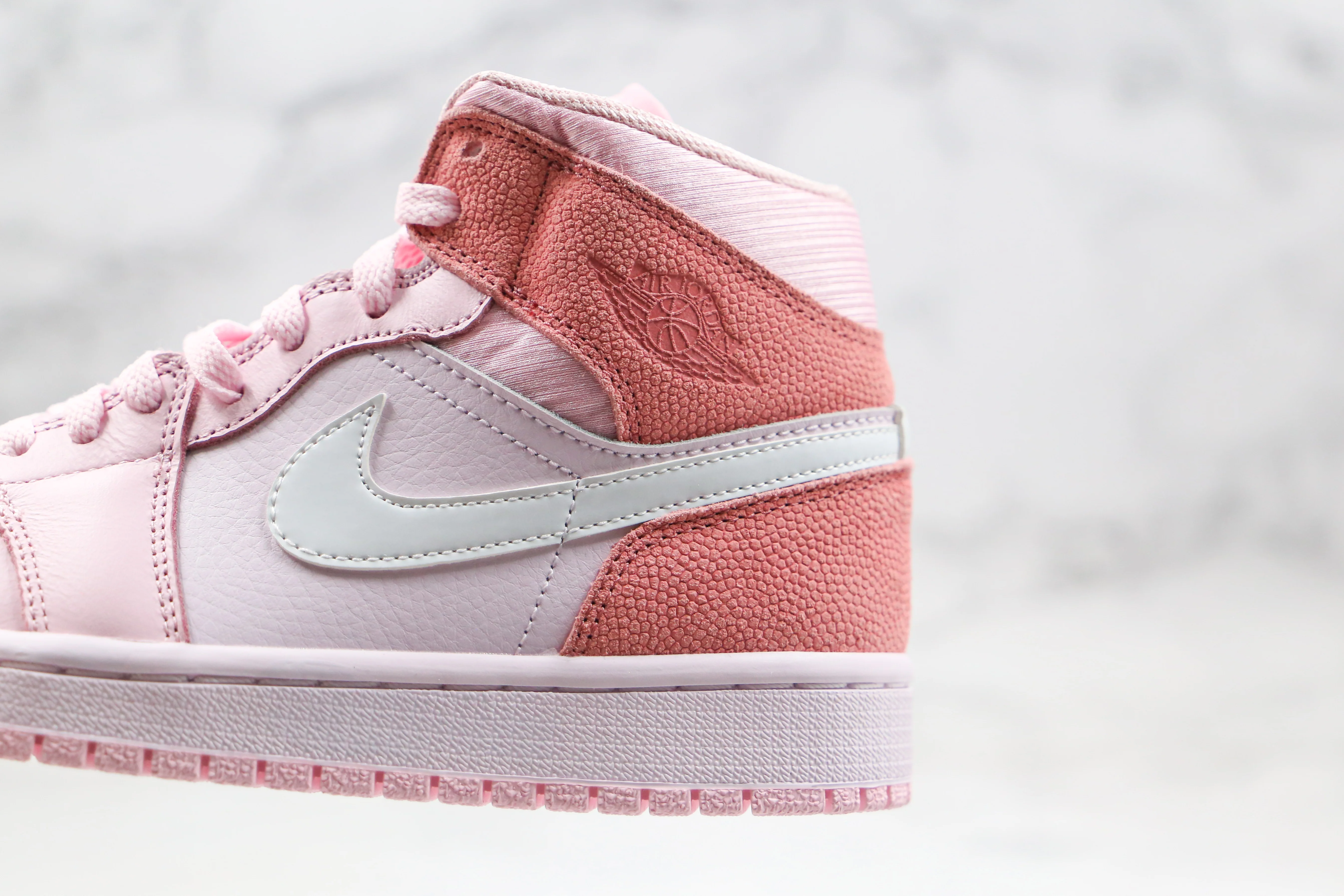 Réplica AIR JORDAN 1 Mid Sneaker