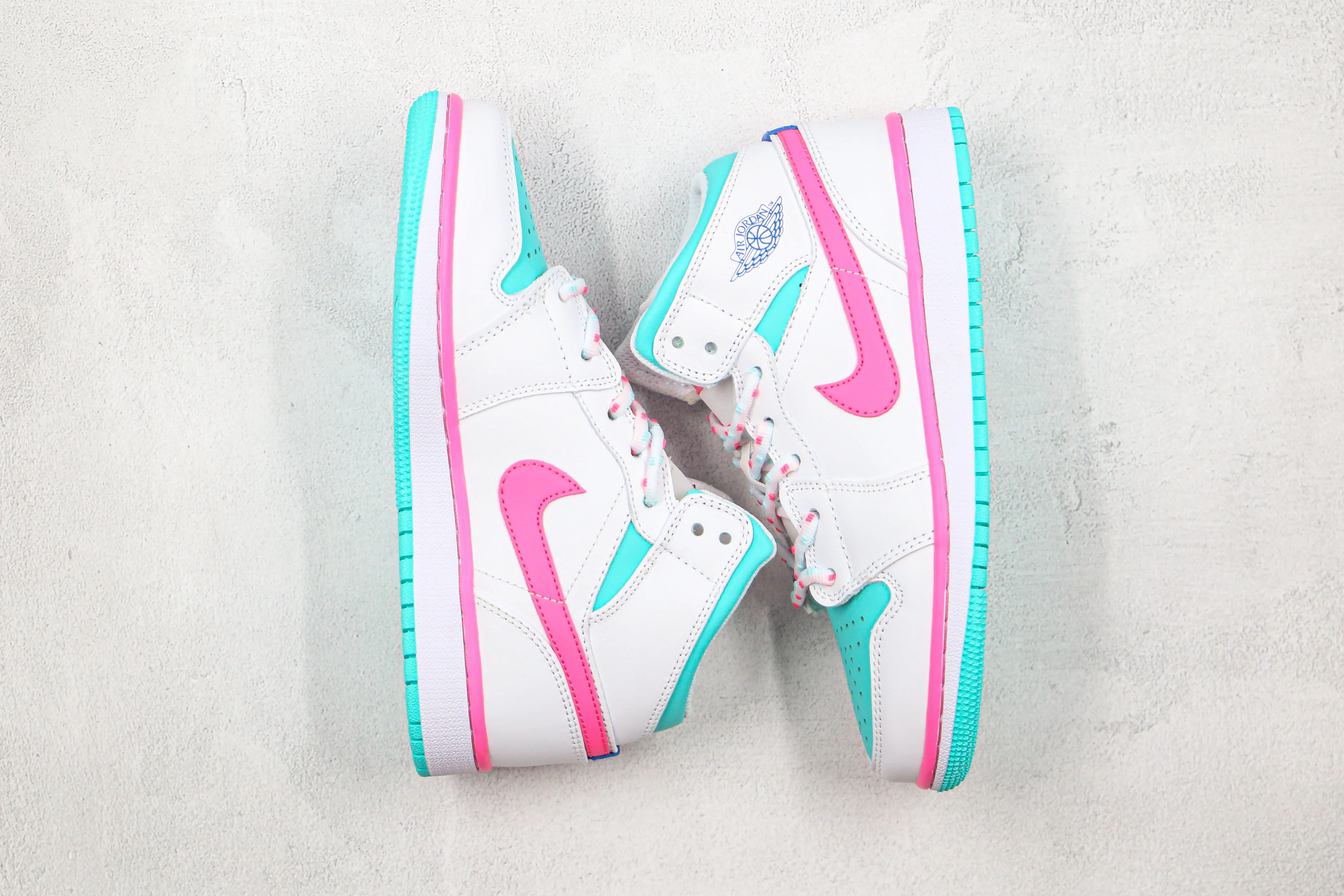 Réplica AIR JORDAN 1 Mid Sneaker