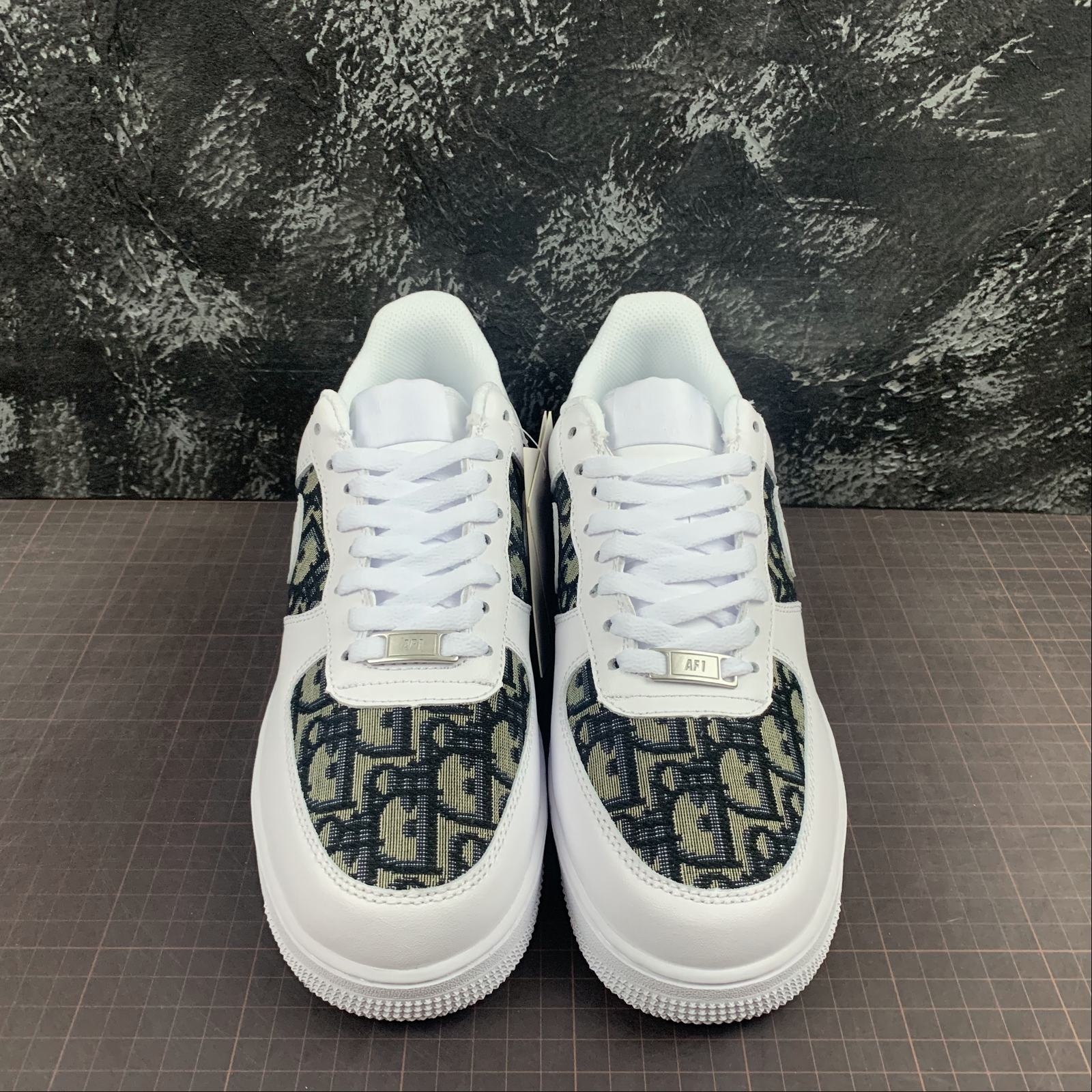 Réplica AIR FORCE 1 BLACK x DIOR Nike Sneaker