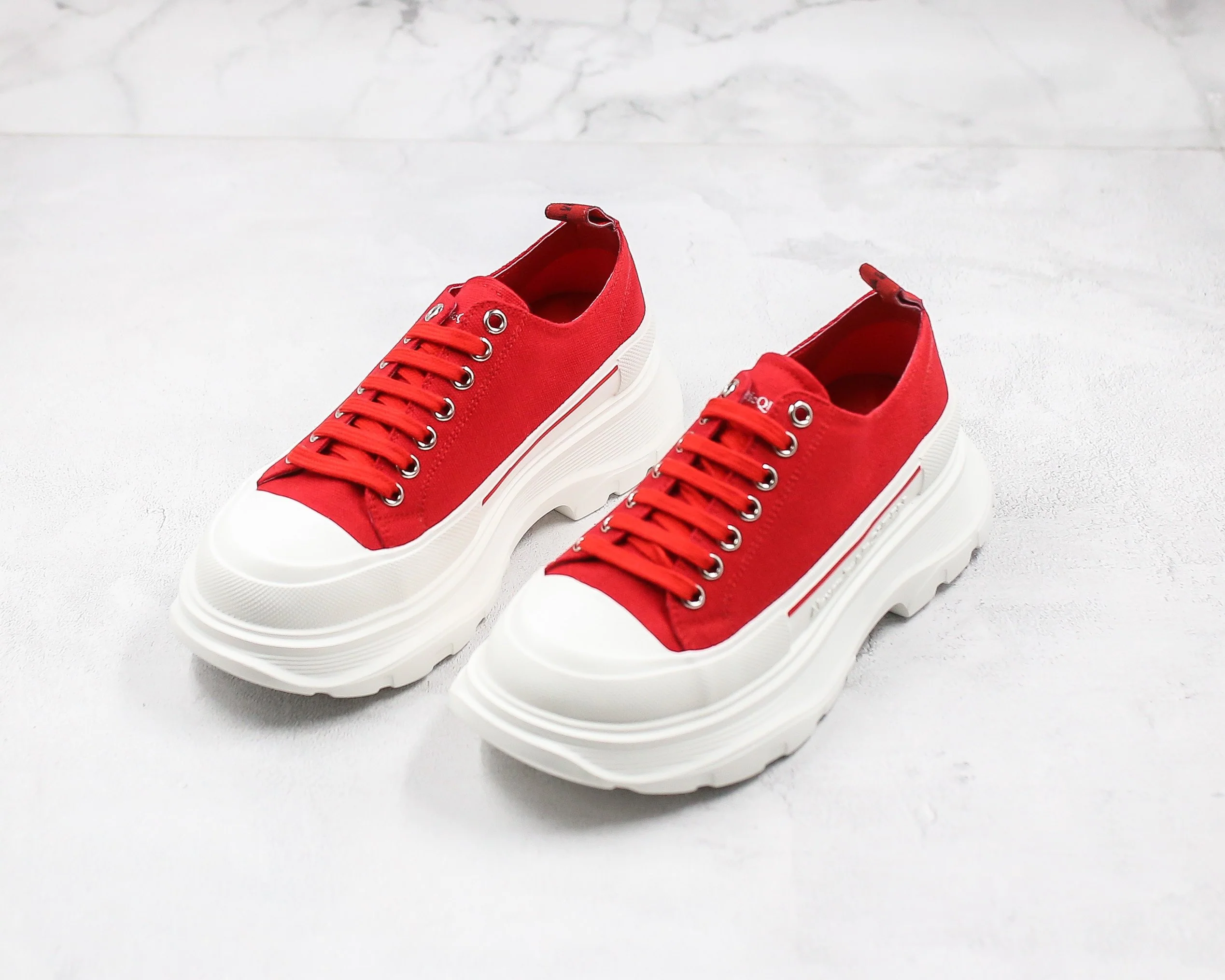 Réplica MCQUEEN TREAD SLICK LACE UP