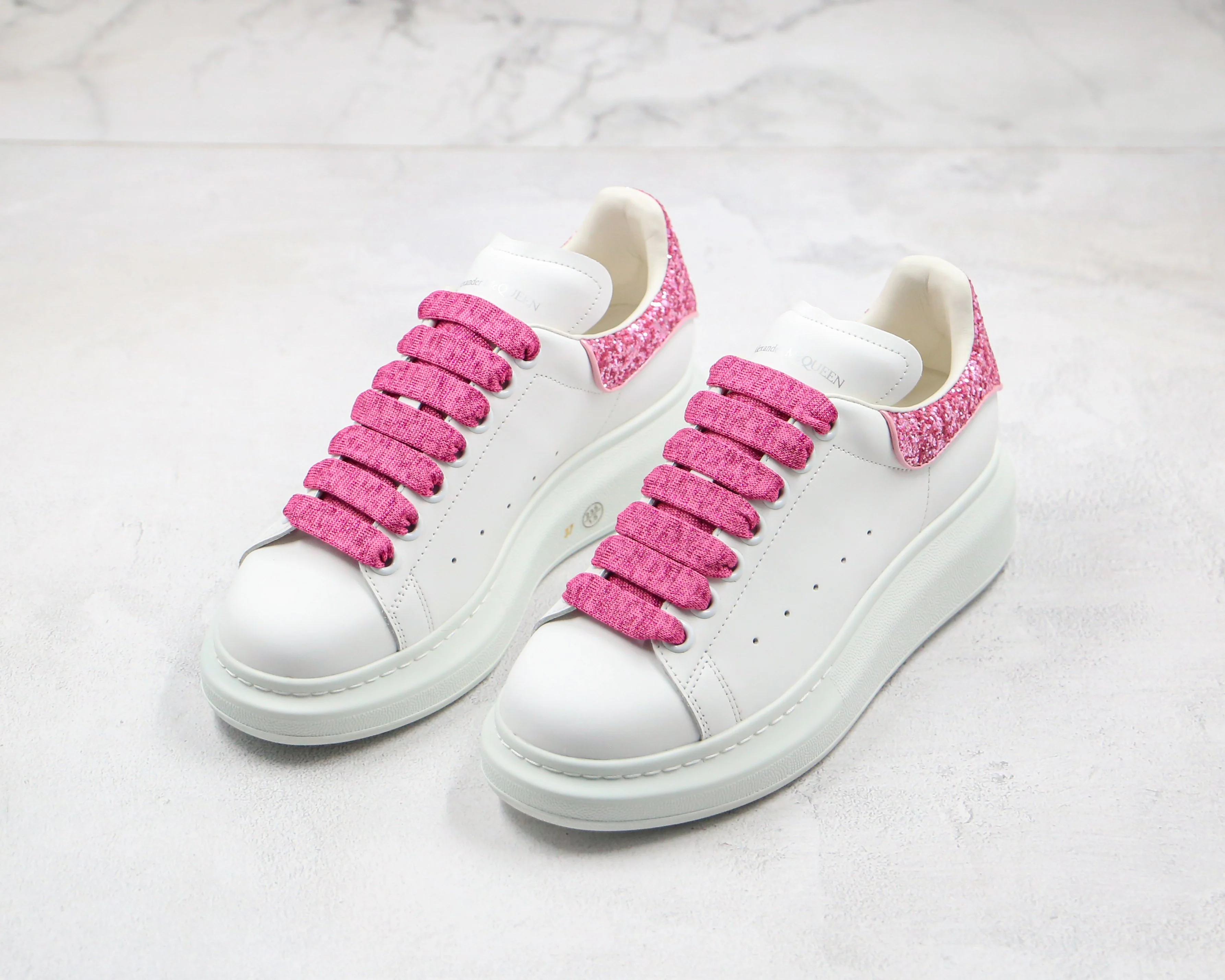 Réplica MCQUEEN OVERSIZED SNEAKER