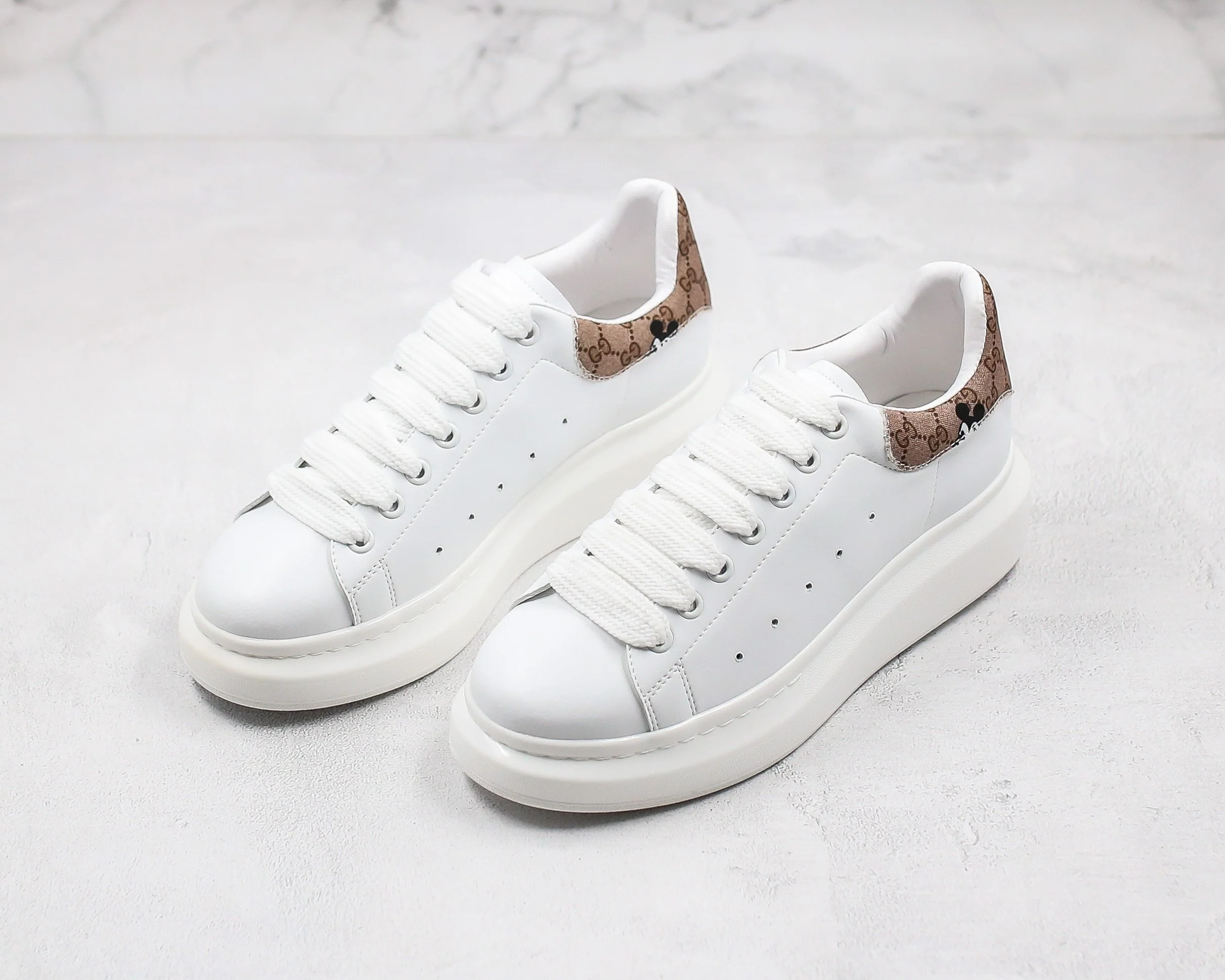 Réplica MCQUEEN OVERSIZED SNEAKER