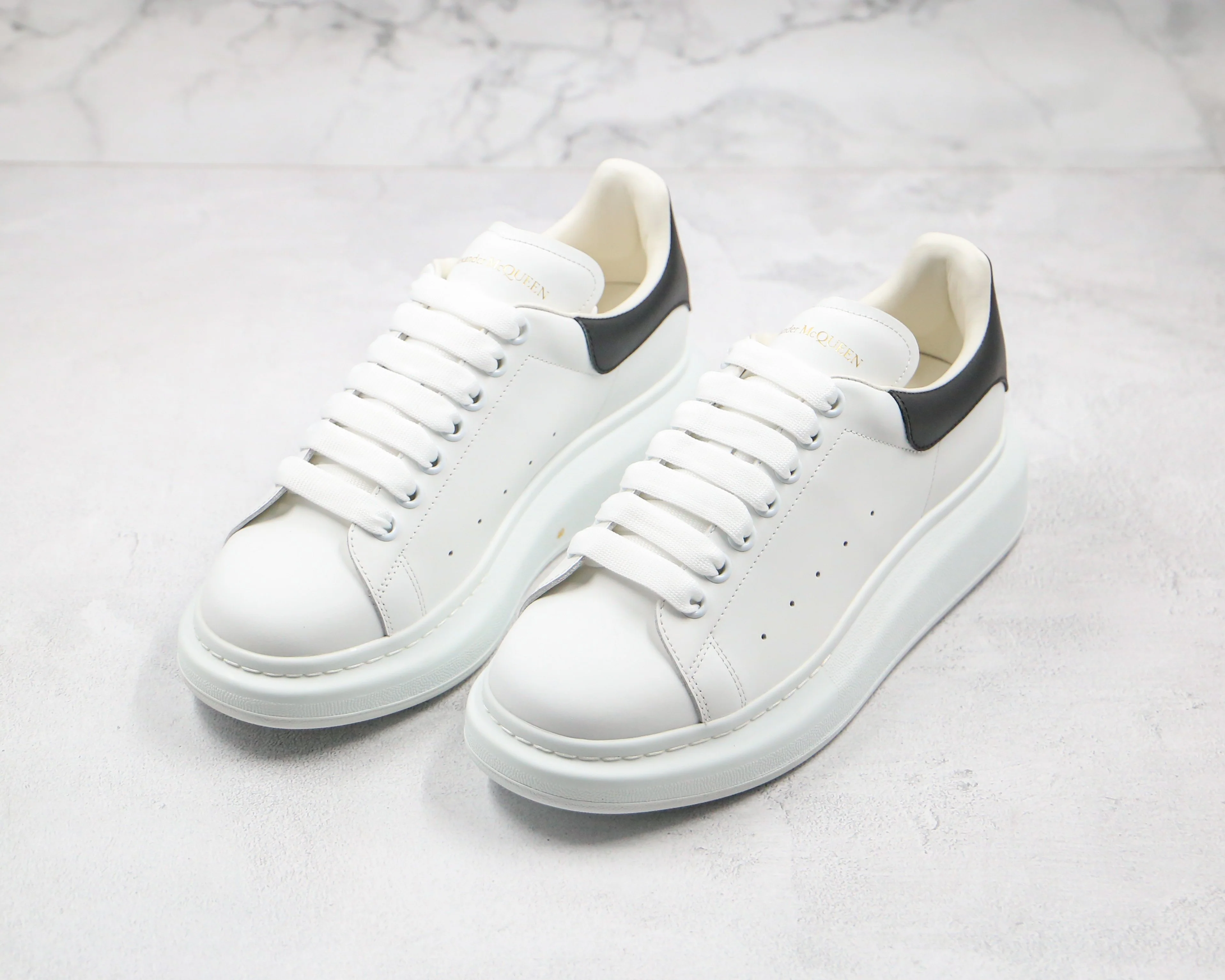 Réplica MCQUEEN OVERSIZED SNEAKER