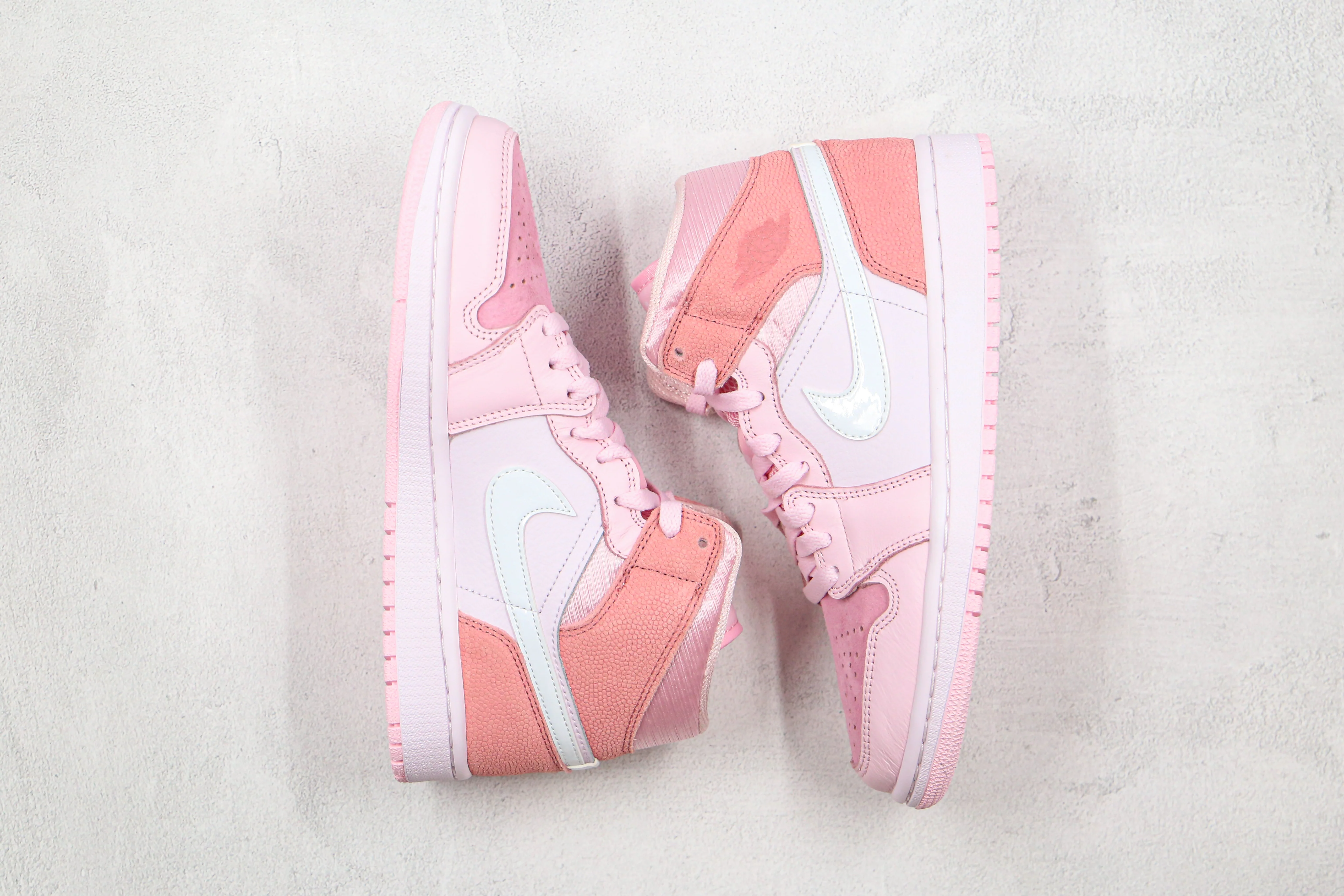 Réplica AIR JORDAN 1 Mid Sneaker