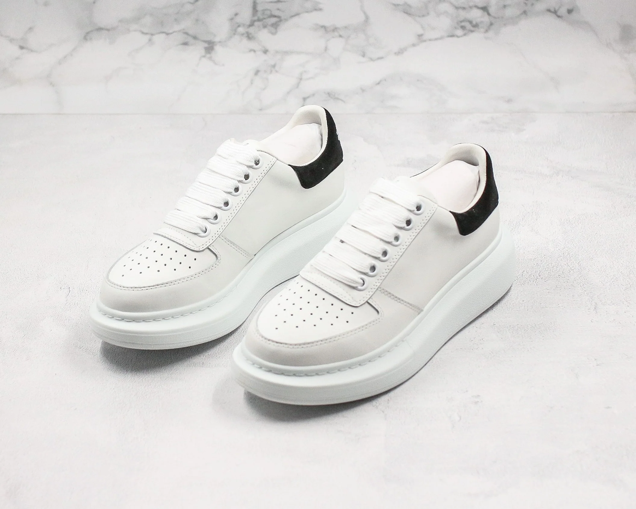 Réplica MCQUEEN OVERSIZED SNEAKER