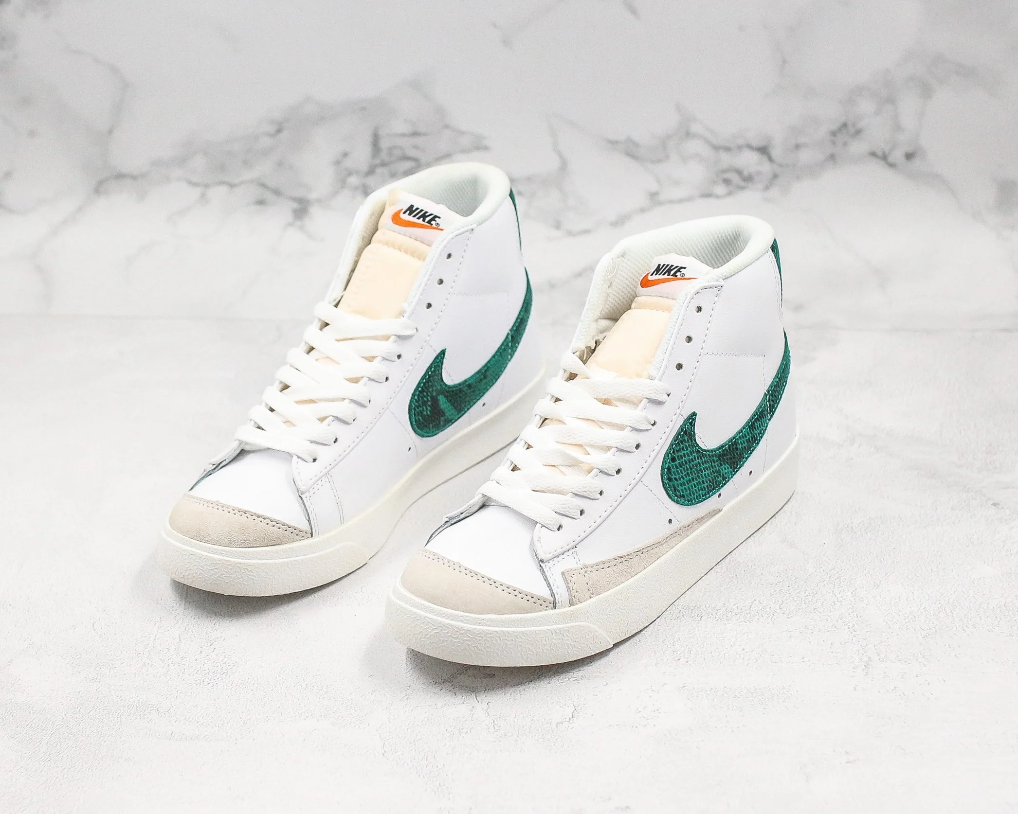 Nike Sneaker Réplica  BLAZER MID cocodrilo
