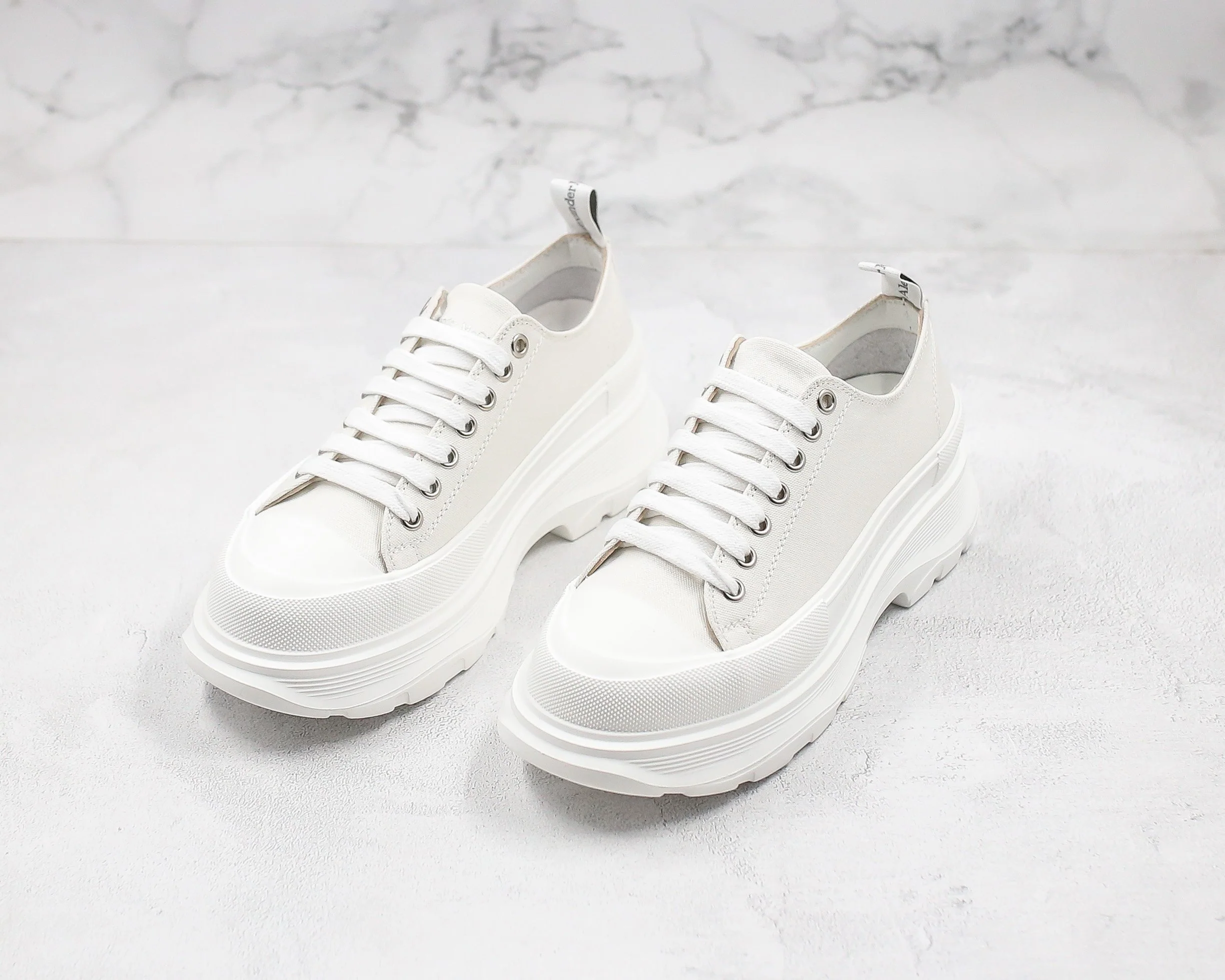 Réplica MCQUEEN TREAD SLICK LACE UP