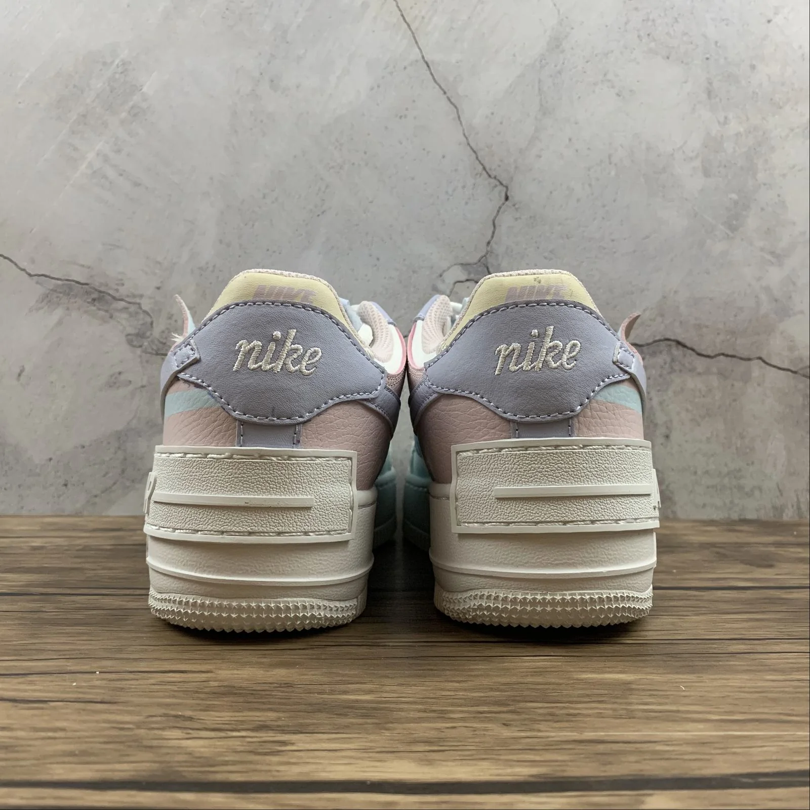 Réplica AIR FORCE 1 PALE IVORY 3 Nike Sneaker