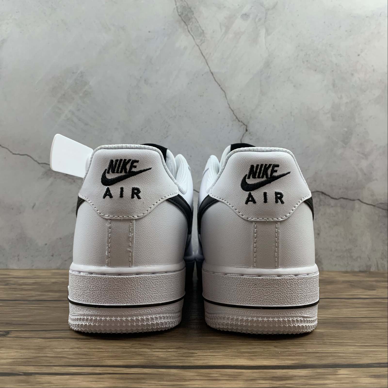 Réplica AIR FORCE 1  WHITE & BLACK Nike Sneaker