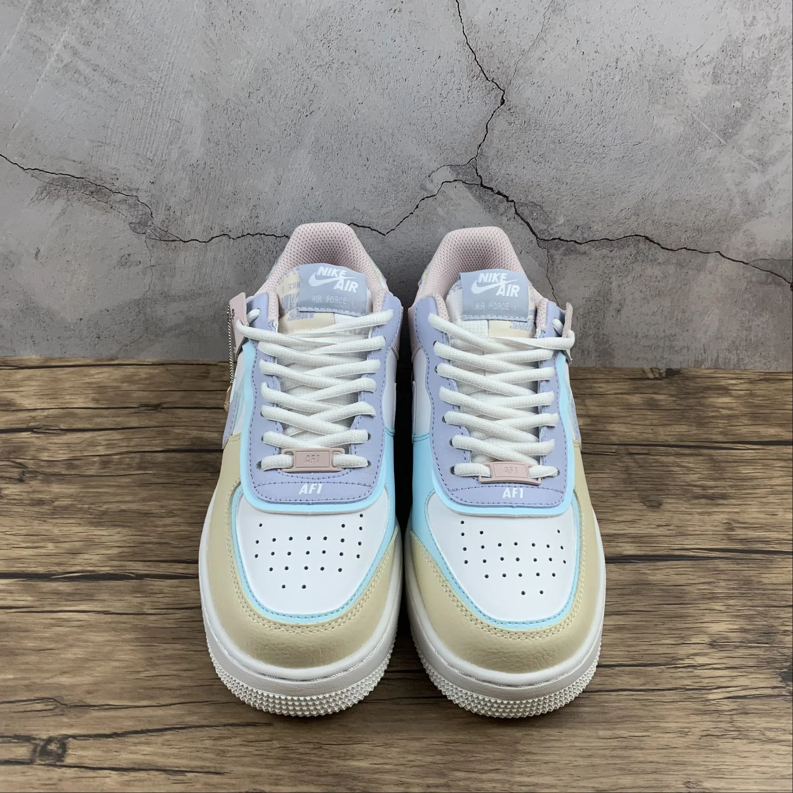 Réplica AIR FORCE 1 PALE IVORY 2 Nike Sneaker