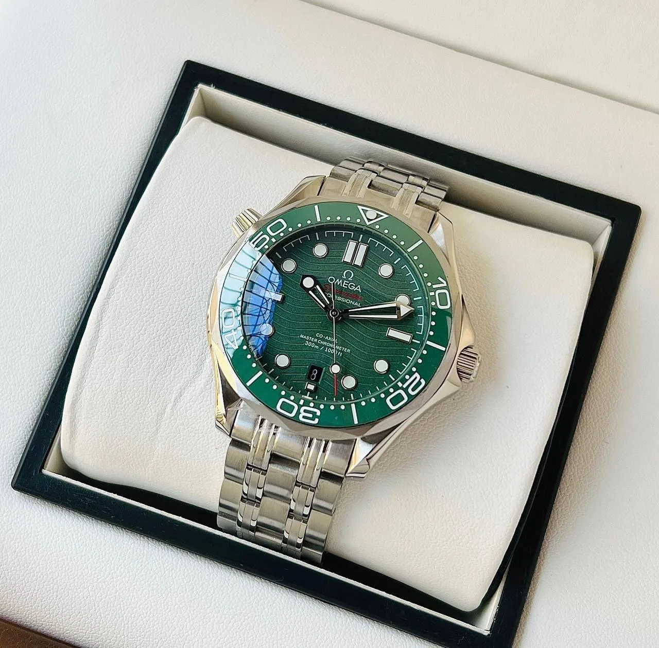 Omega Seamaster Diver 300M Co-Axial Master Chronometer 42 mm