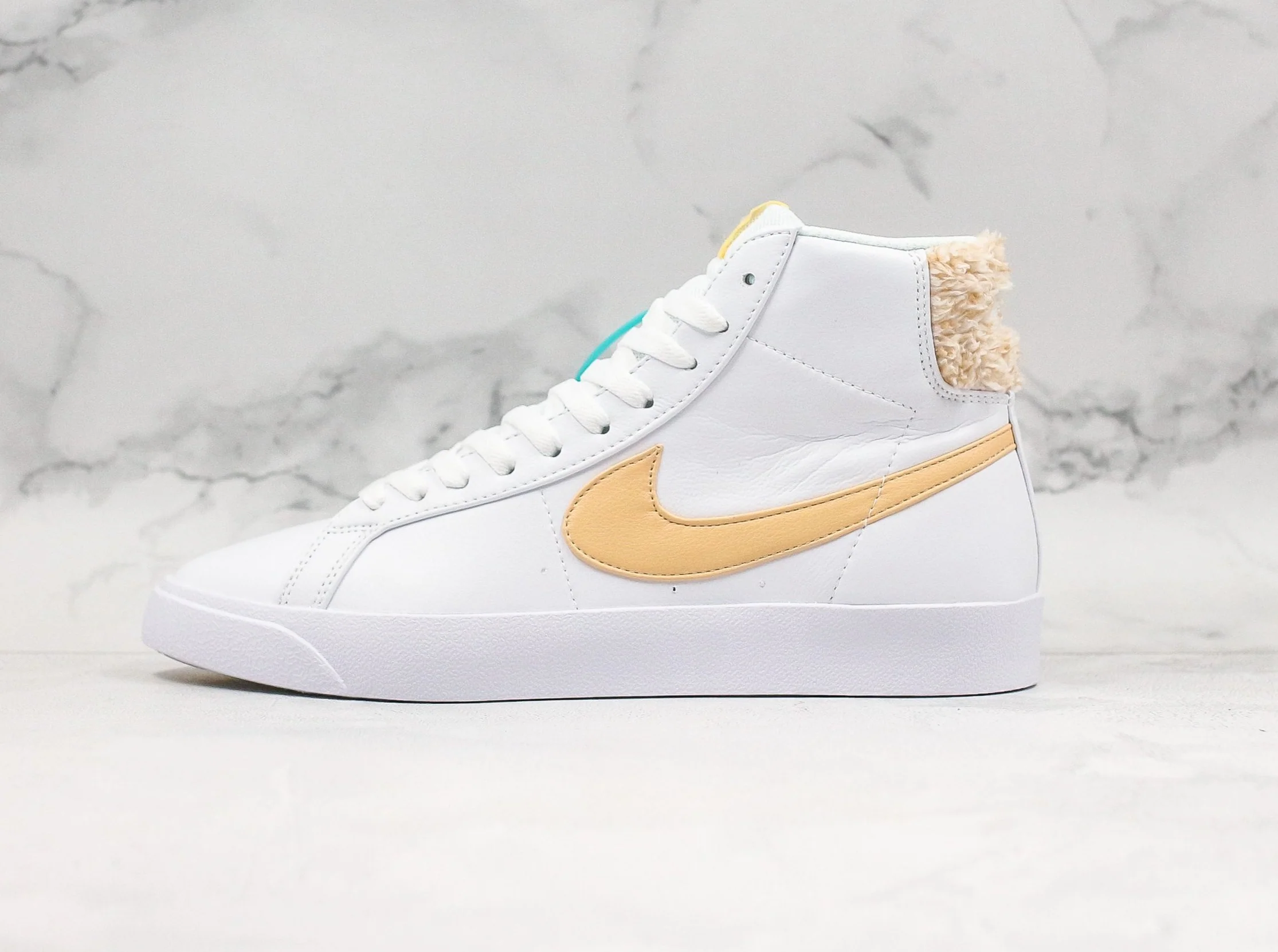 Nike Sneaker Réplica  BLAZER MID