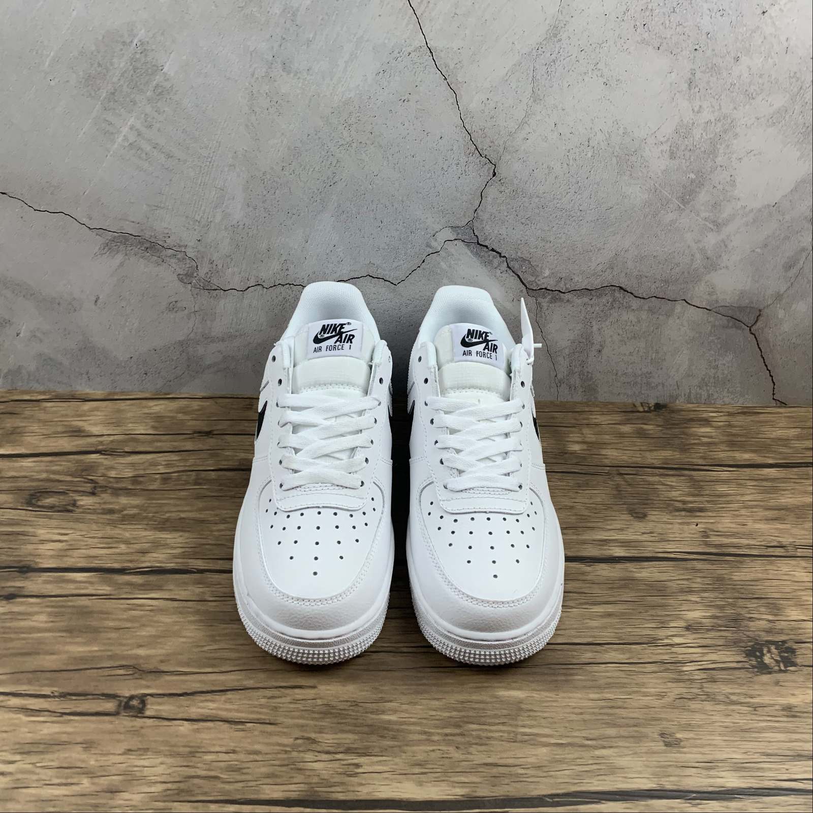 Réplica AIR FORCE 1 BLACK GRAVEN Nike Sneaker