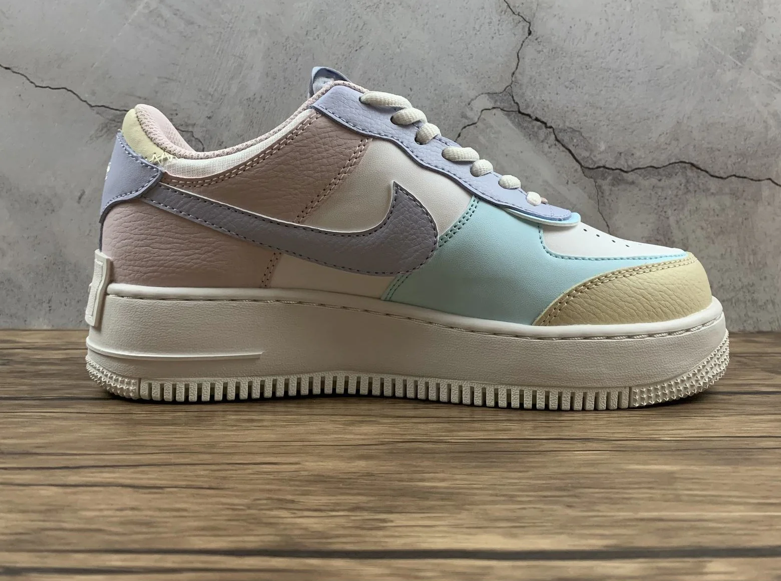 Réplica AIR FORCE 1 PALE IVORY 2 Nike Sneaker