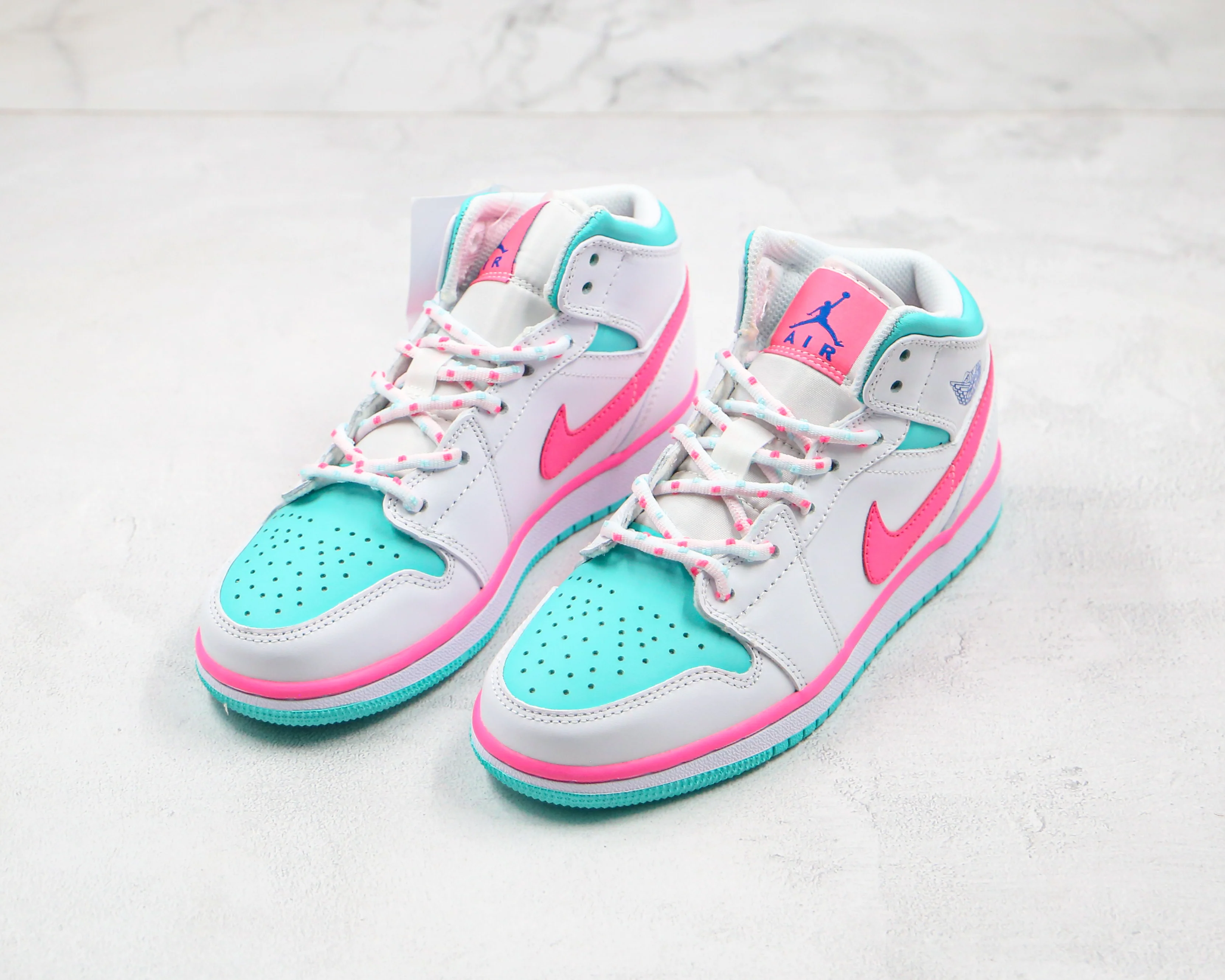 Réplica AIR JORDAN 1 Mid Sneaker