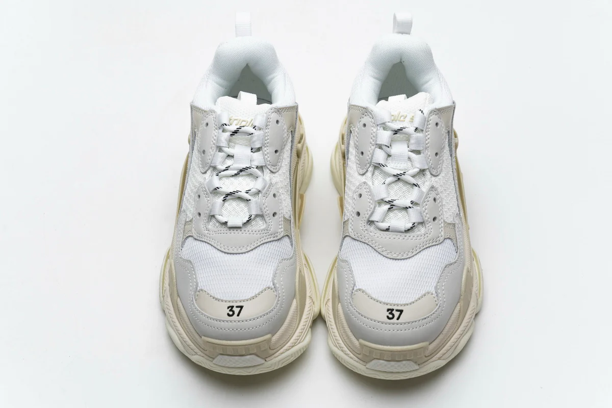 Réplica BALENCIAGA TRIPLE S