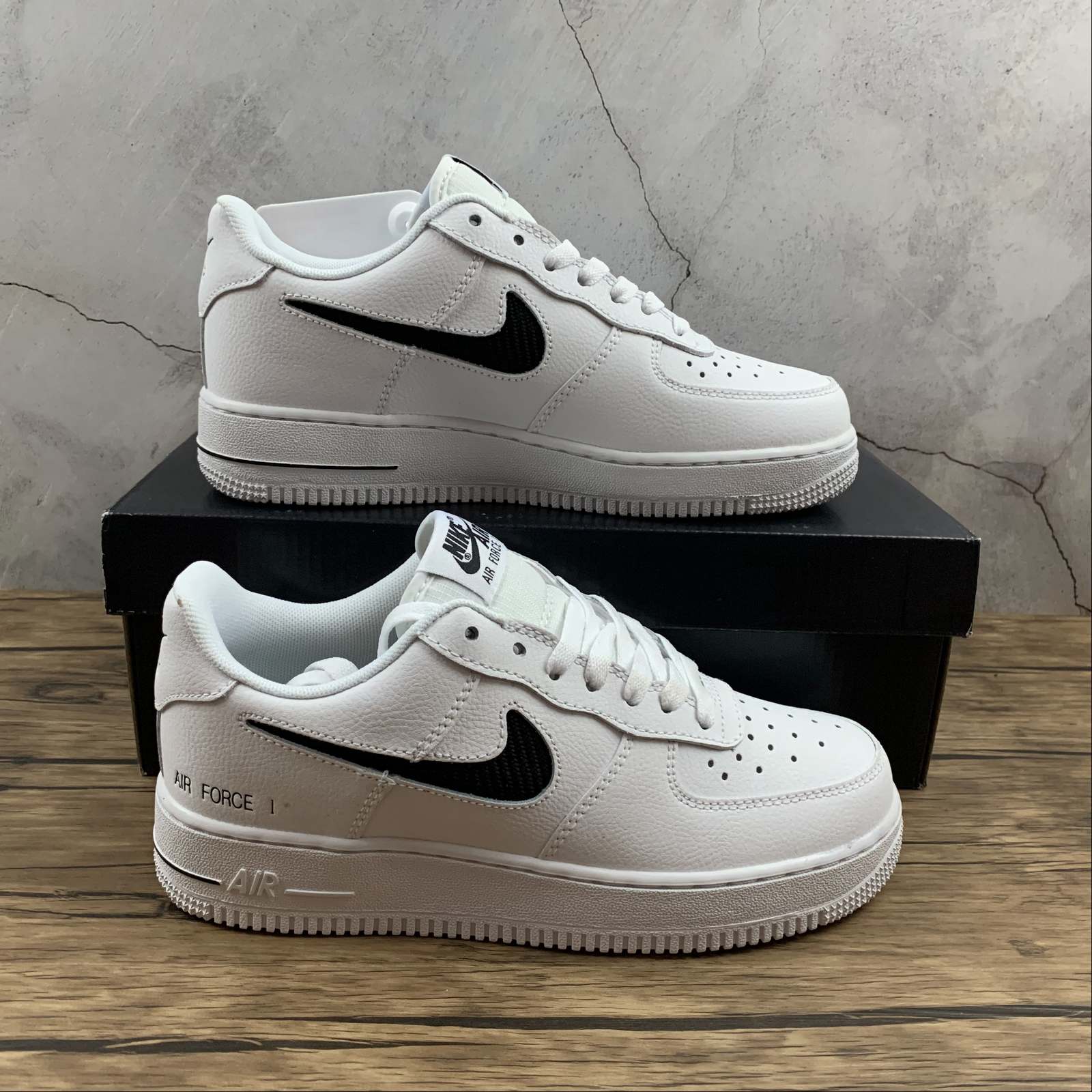 Réplica AIR FORCE 1 BLACK GRAVEN Nike Sneaker