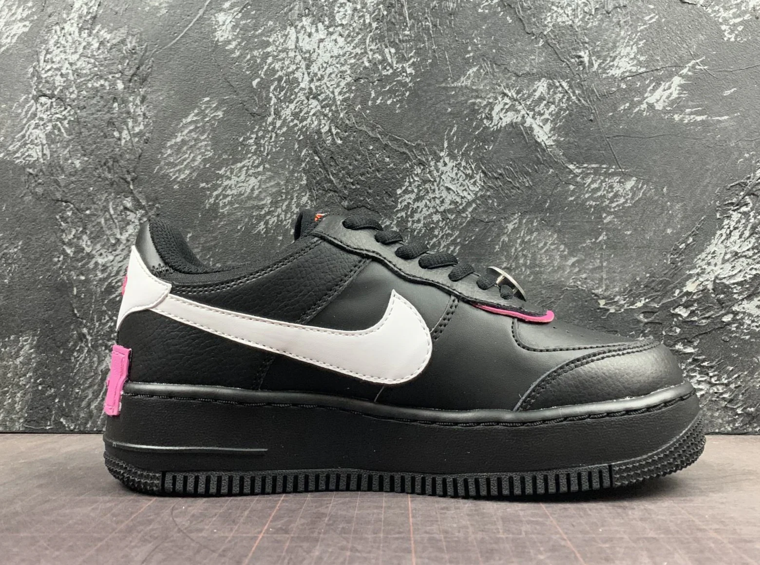 Réplica AIR FORCE 1 BLACK PINK Nike Sneaker