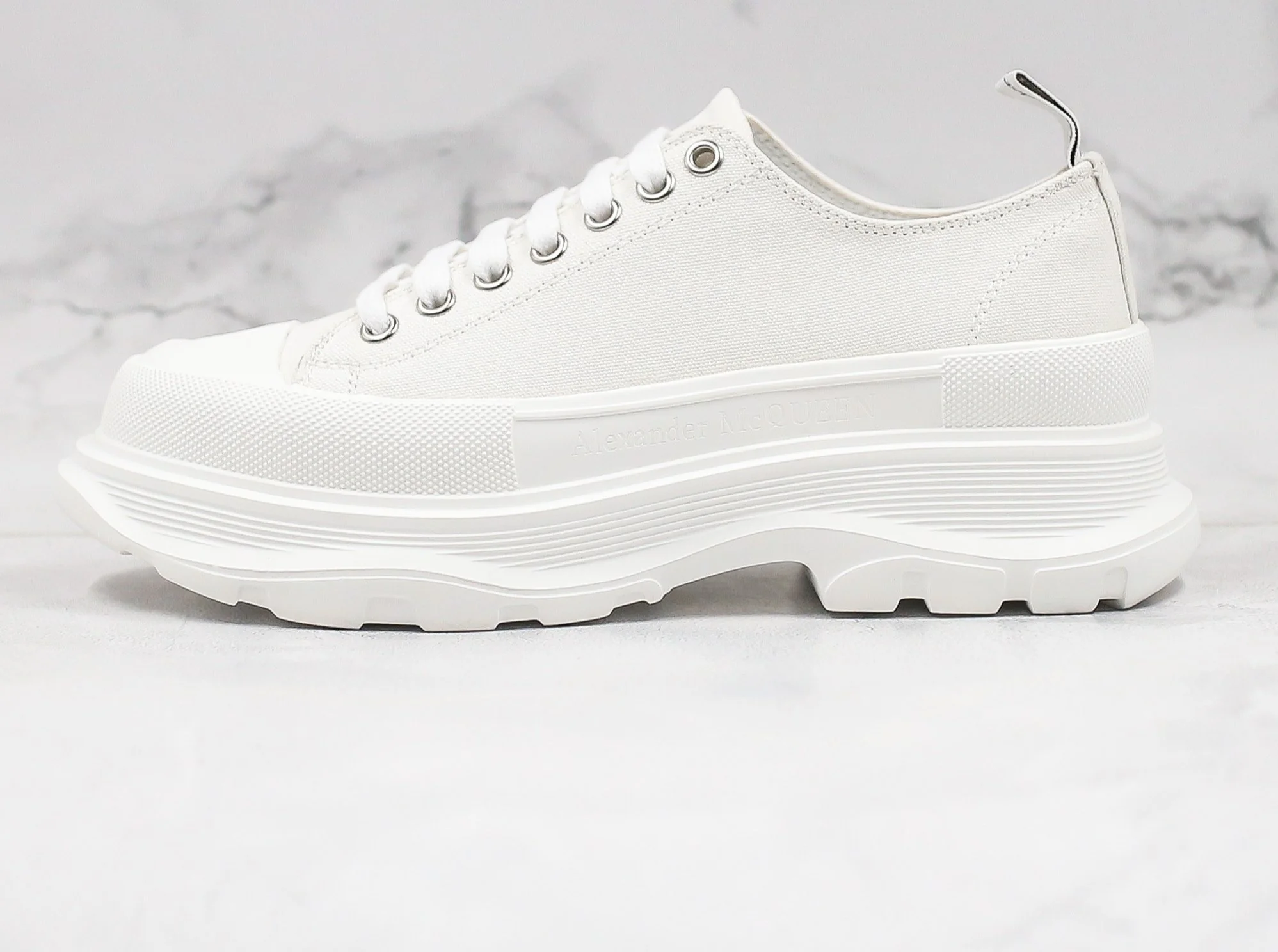 Réplica MCQUEEN TREAD SLICK LACE UP