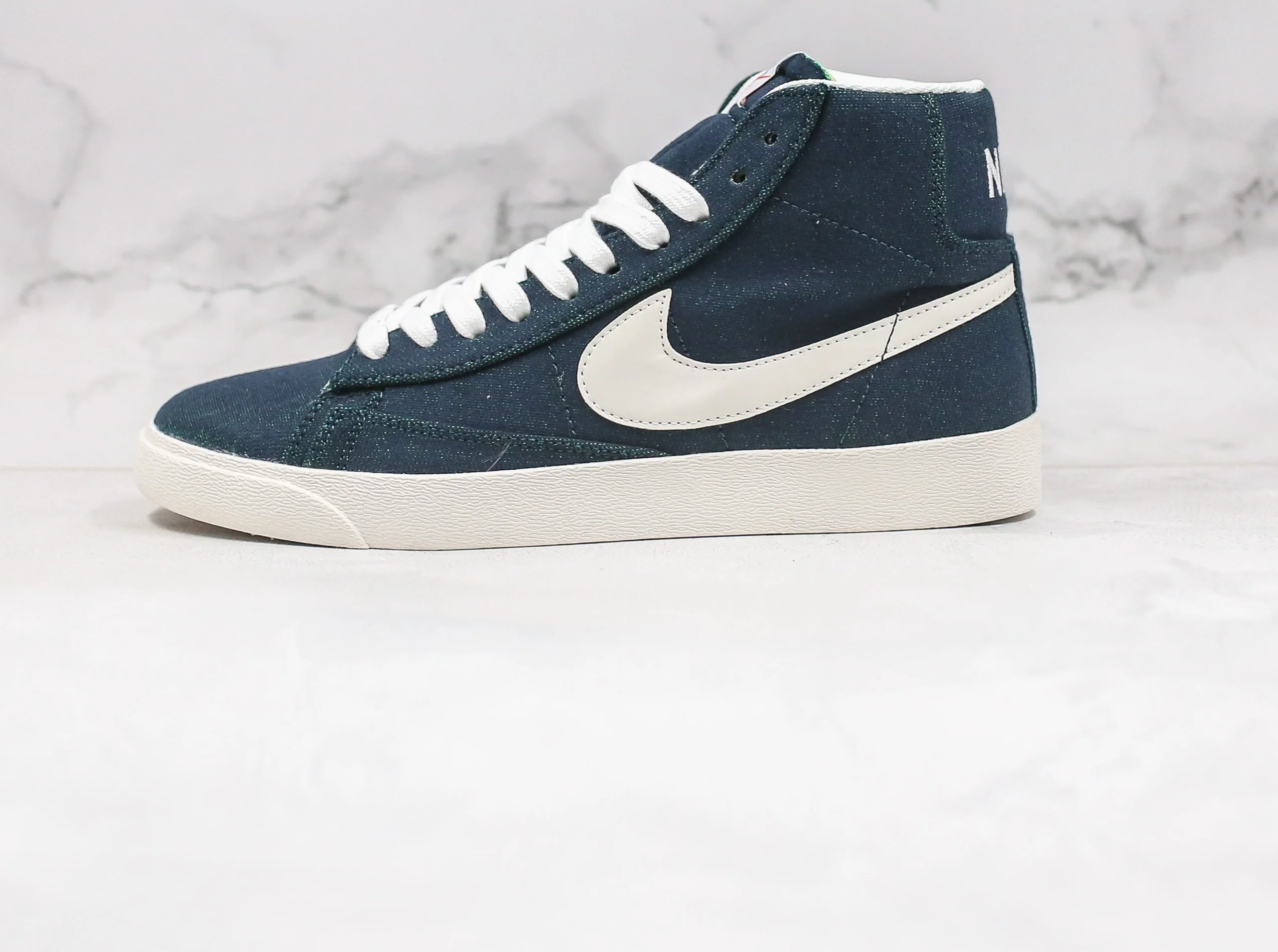 Nike Sneaker Réplica  BLAZER MID
