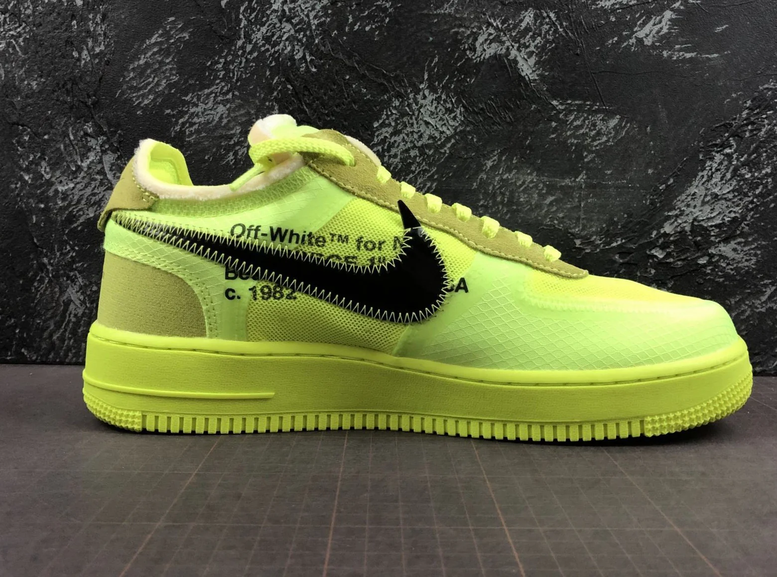 Réplica AIR FORCE 1 GREEN NEON OFF WHITE Nike Sneaker