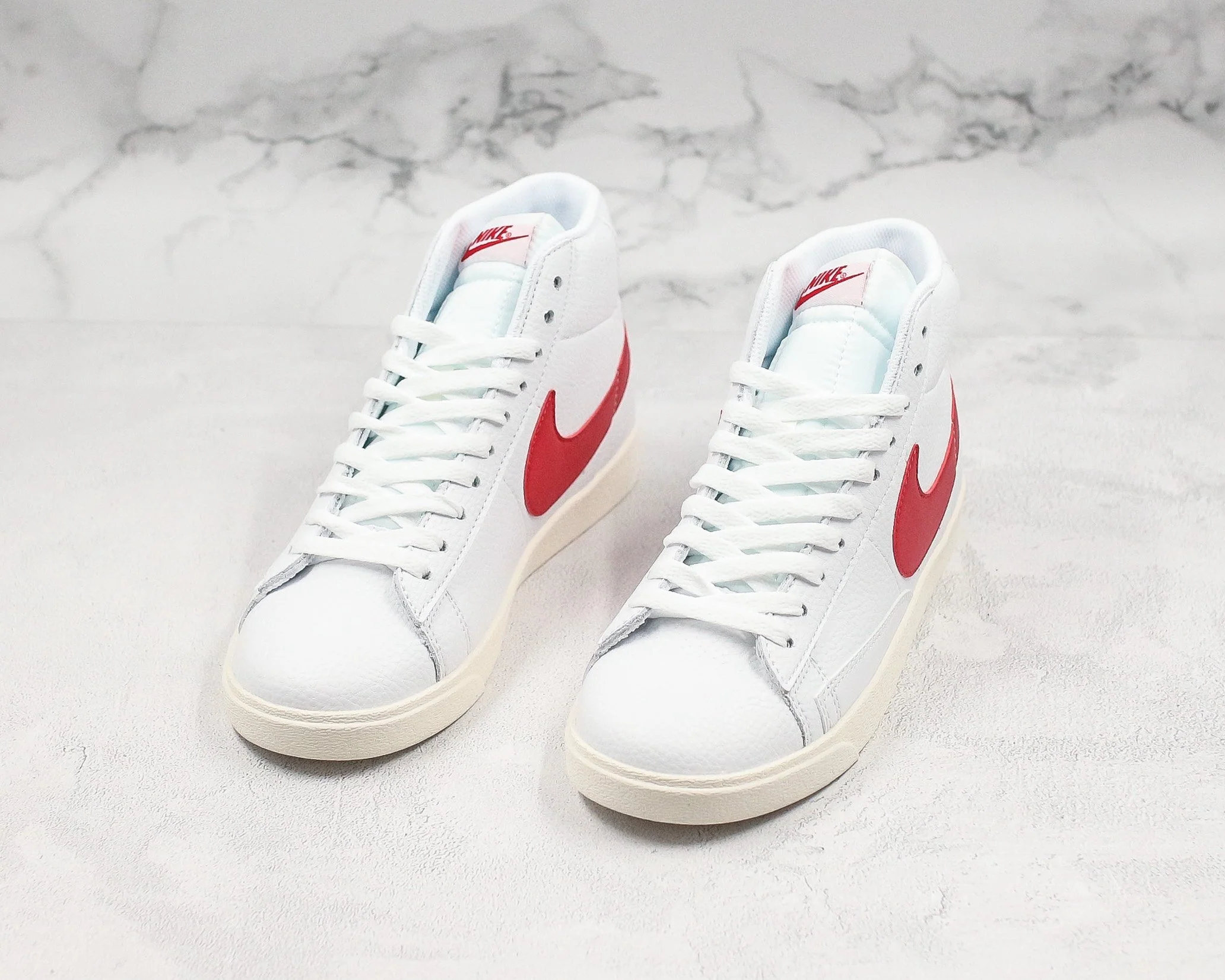 Nike Sneaker Réplica  BLAZER MID