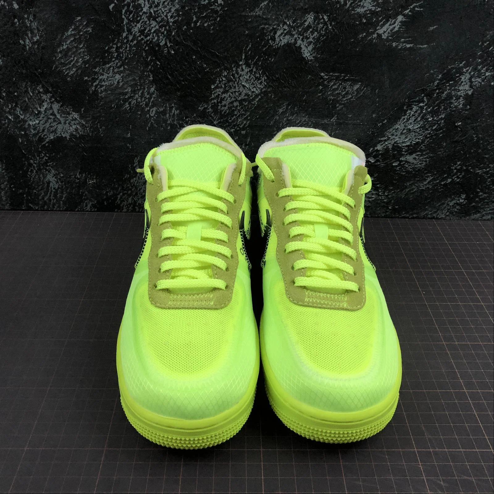 Réplica AIR FORCE 1 GREEN NEON OFF WHITE Nike Sneaker