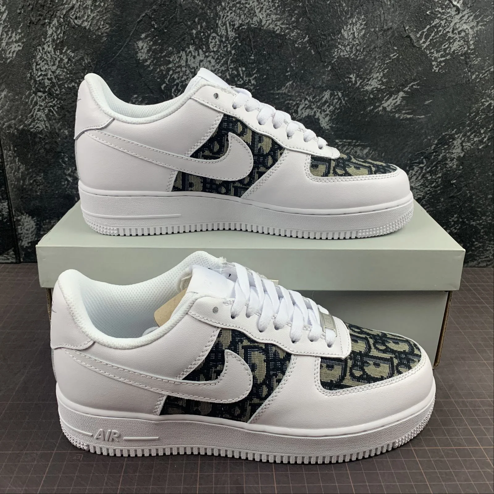 Réplica AIR FORCE 1 BLACK x DIOR Nike Sneaker