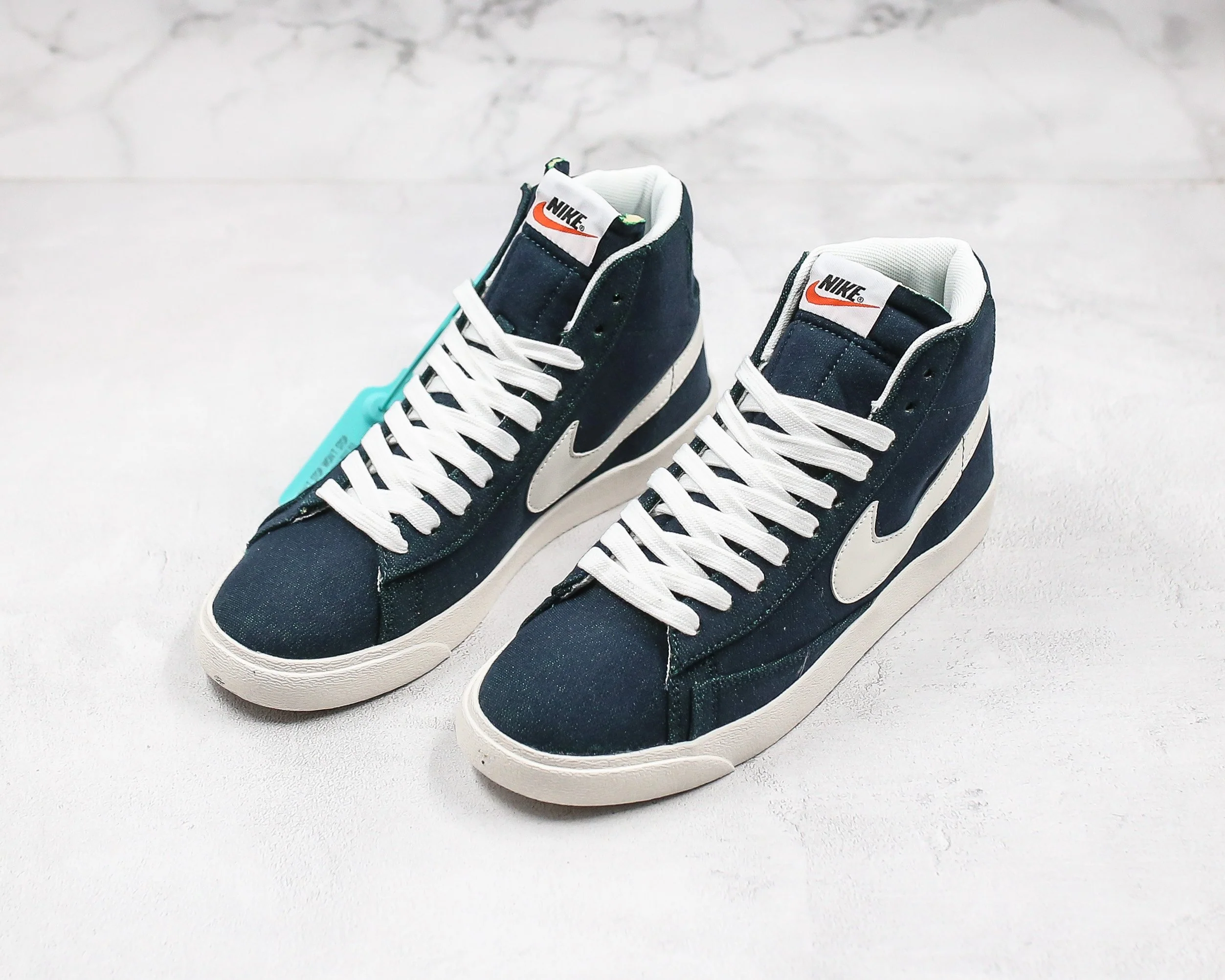 Nike Sneaker Réplica  BLAZER MID