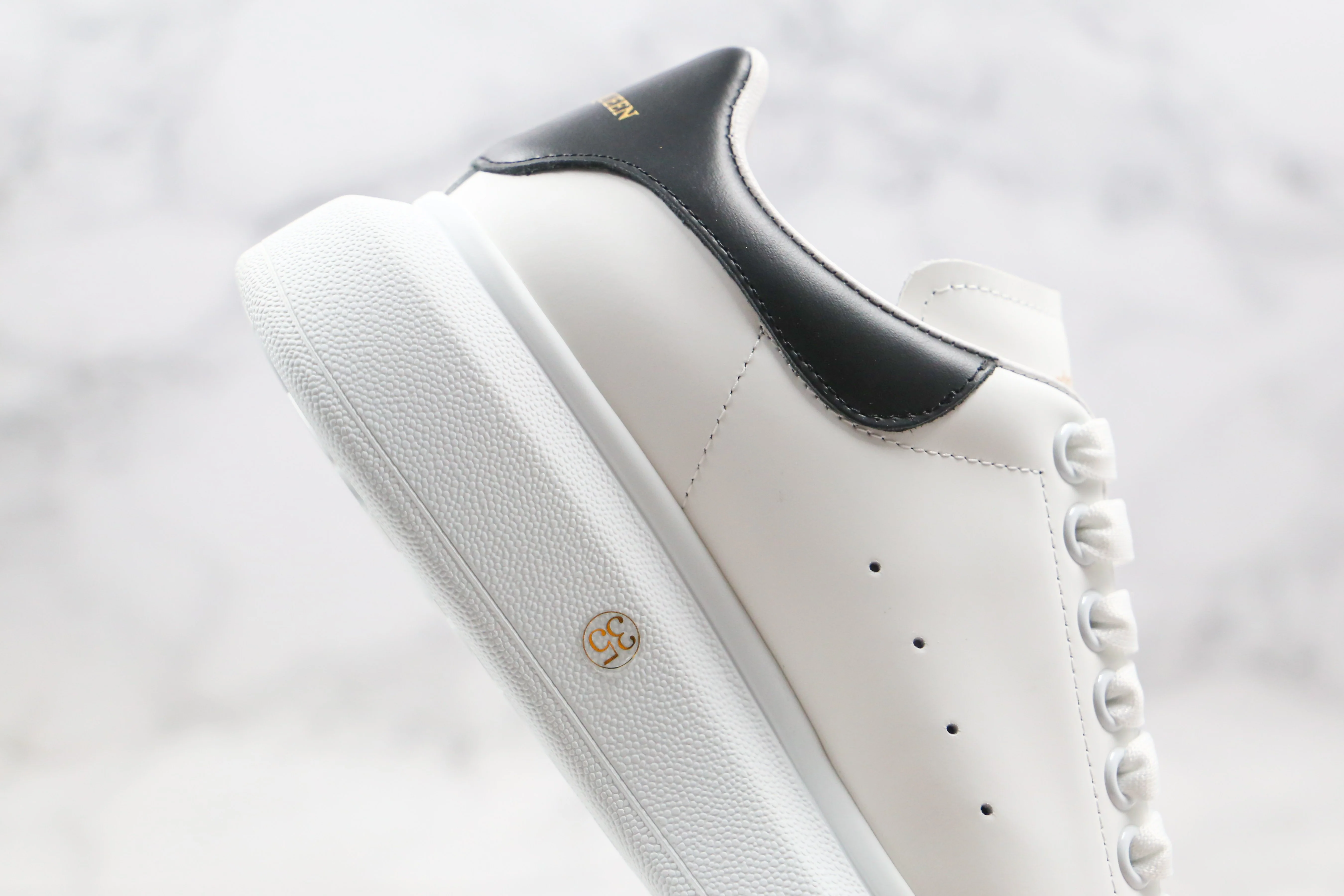 Réplica MCQUEEN OVERSIZED SNEAKER