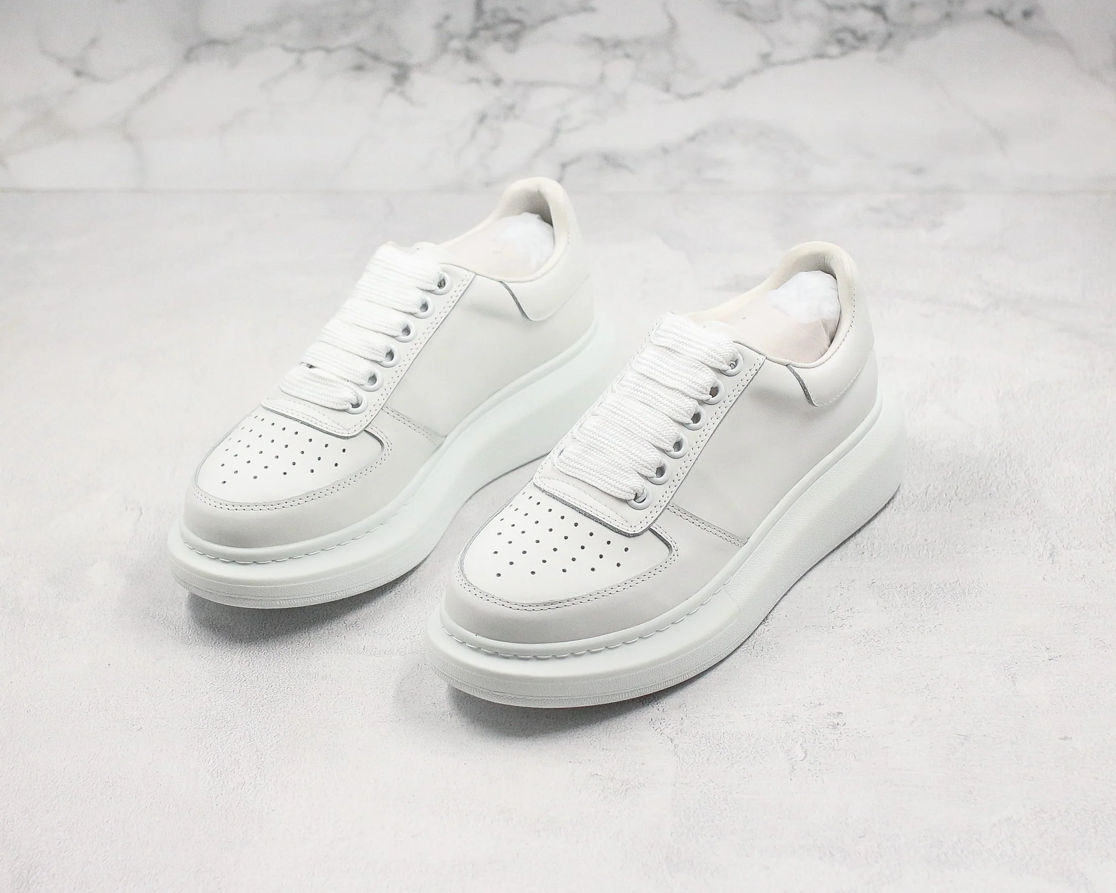 Réplica MCQUEEN OVERSIZED SNEAKER