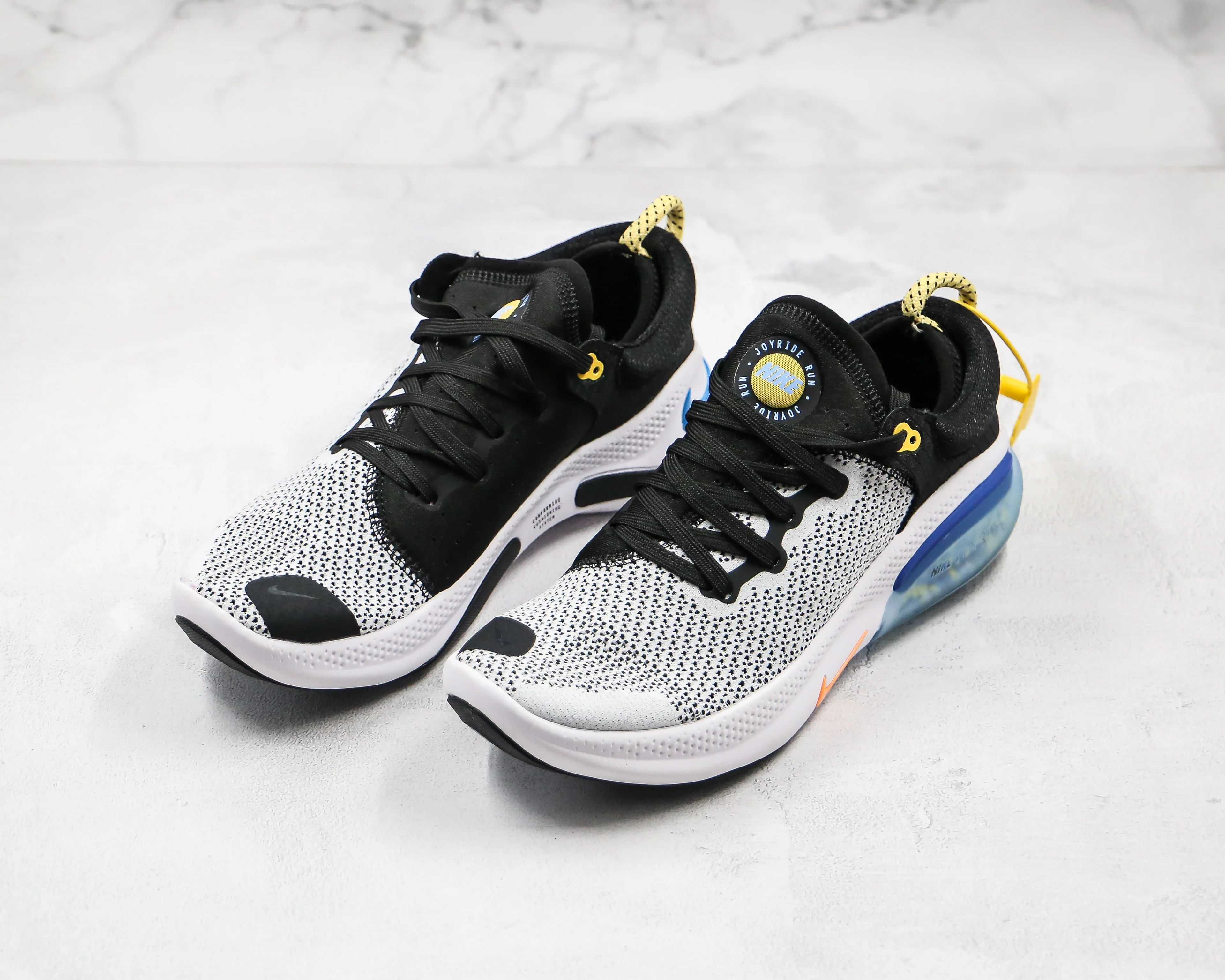 Réplica JOYRIDE RUN FLYKNIT - BLACK & WHITE Nike Sneaker