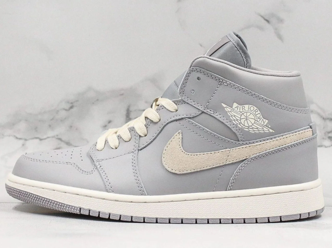 Réplica AIR JORDAN 1 Mid Sneaker