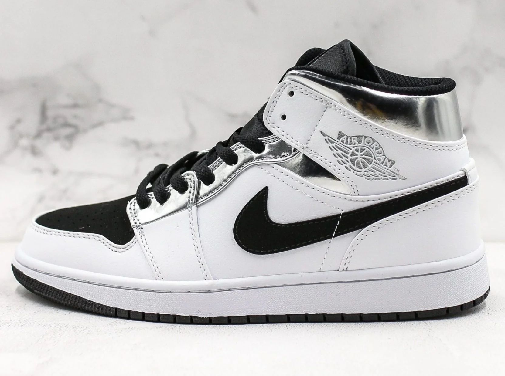 Réplica AIR JORDAN 1 mid Sneaker