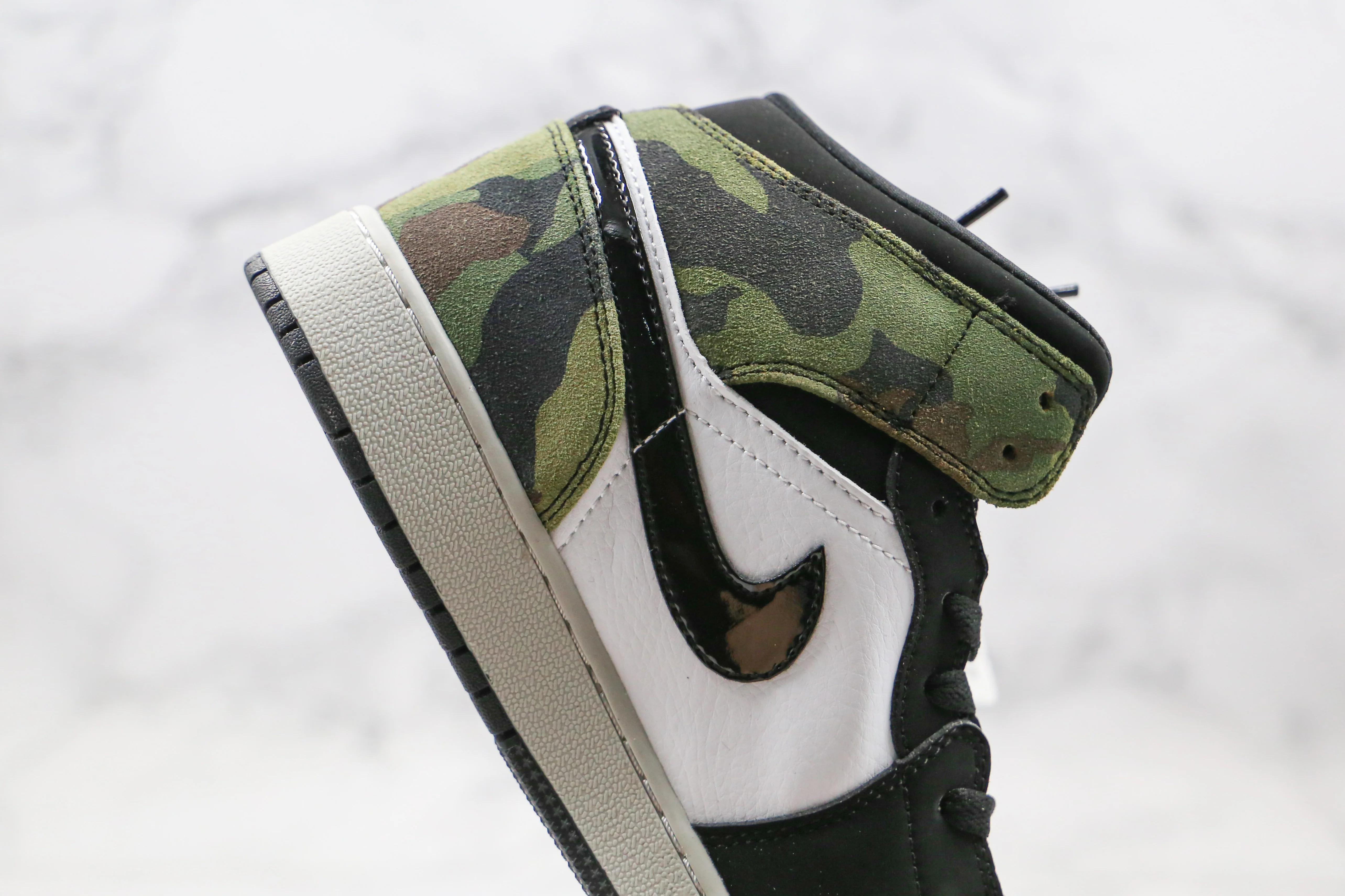 Réplica AIR JORDAN 1 Mid Sneaker