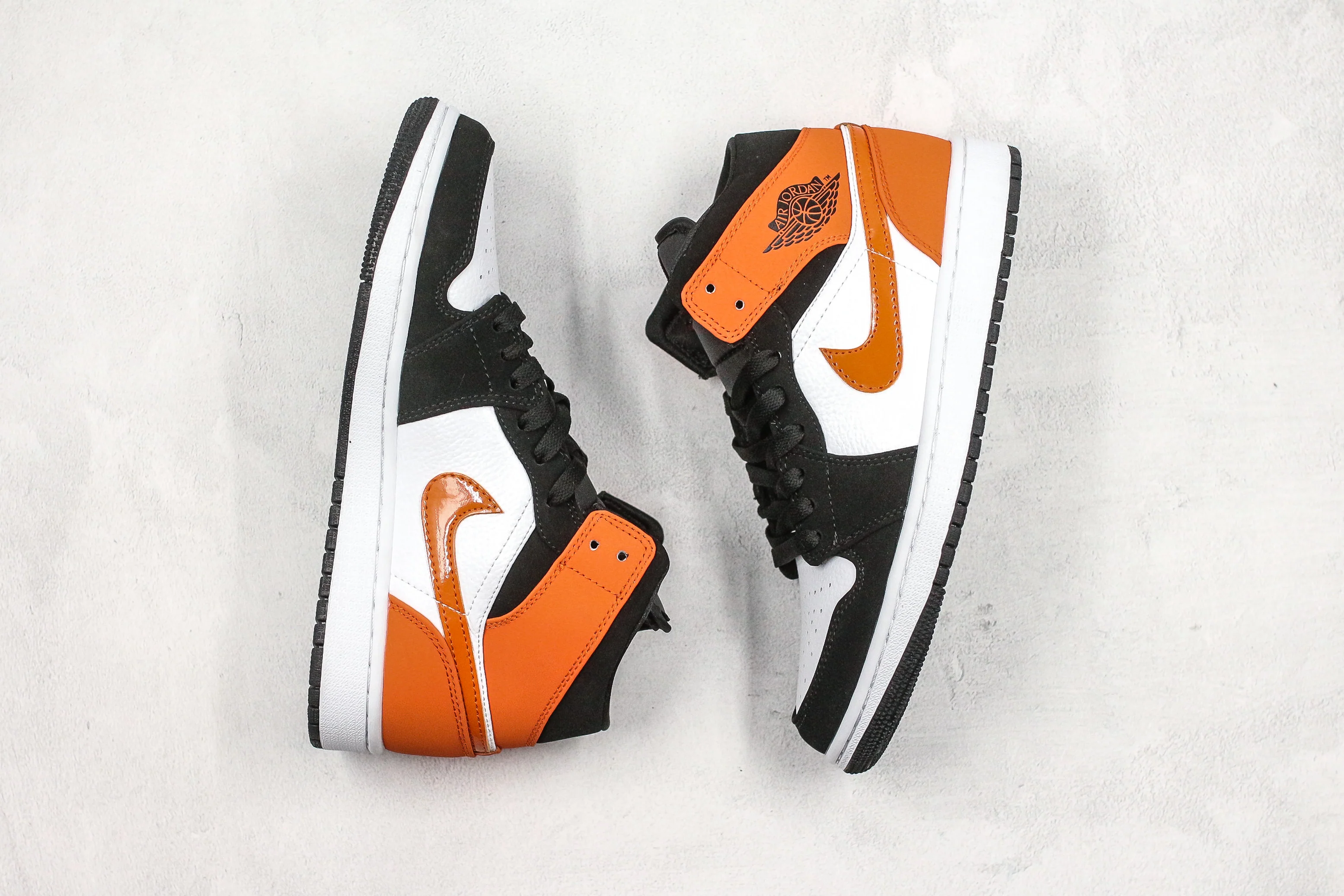 Réplica AIR JORDAN 1 mid Sneaker