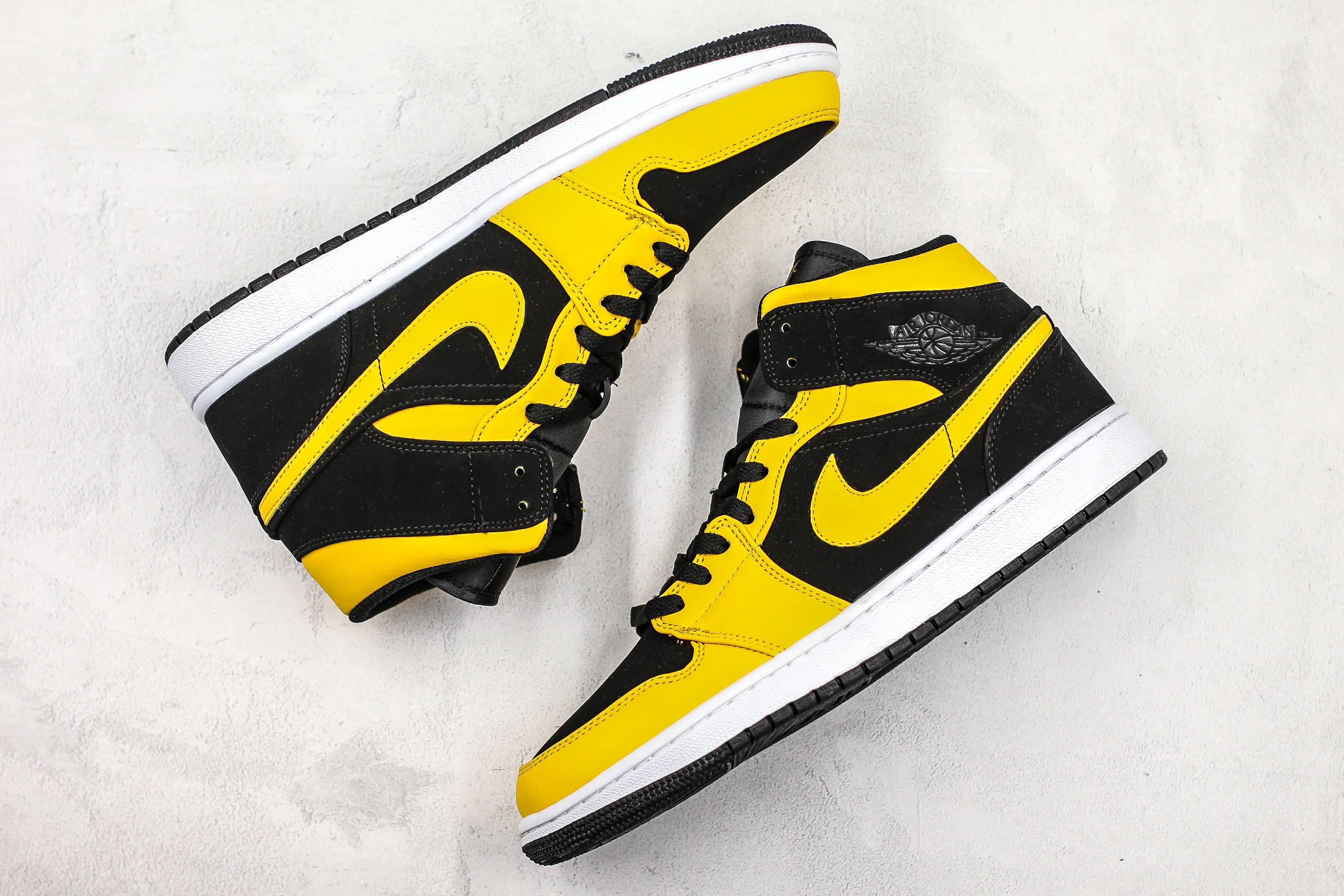 Réplica AIR JORDAN 1 mid Sneaker