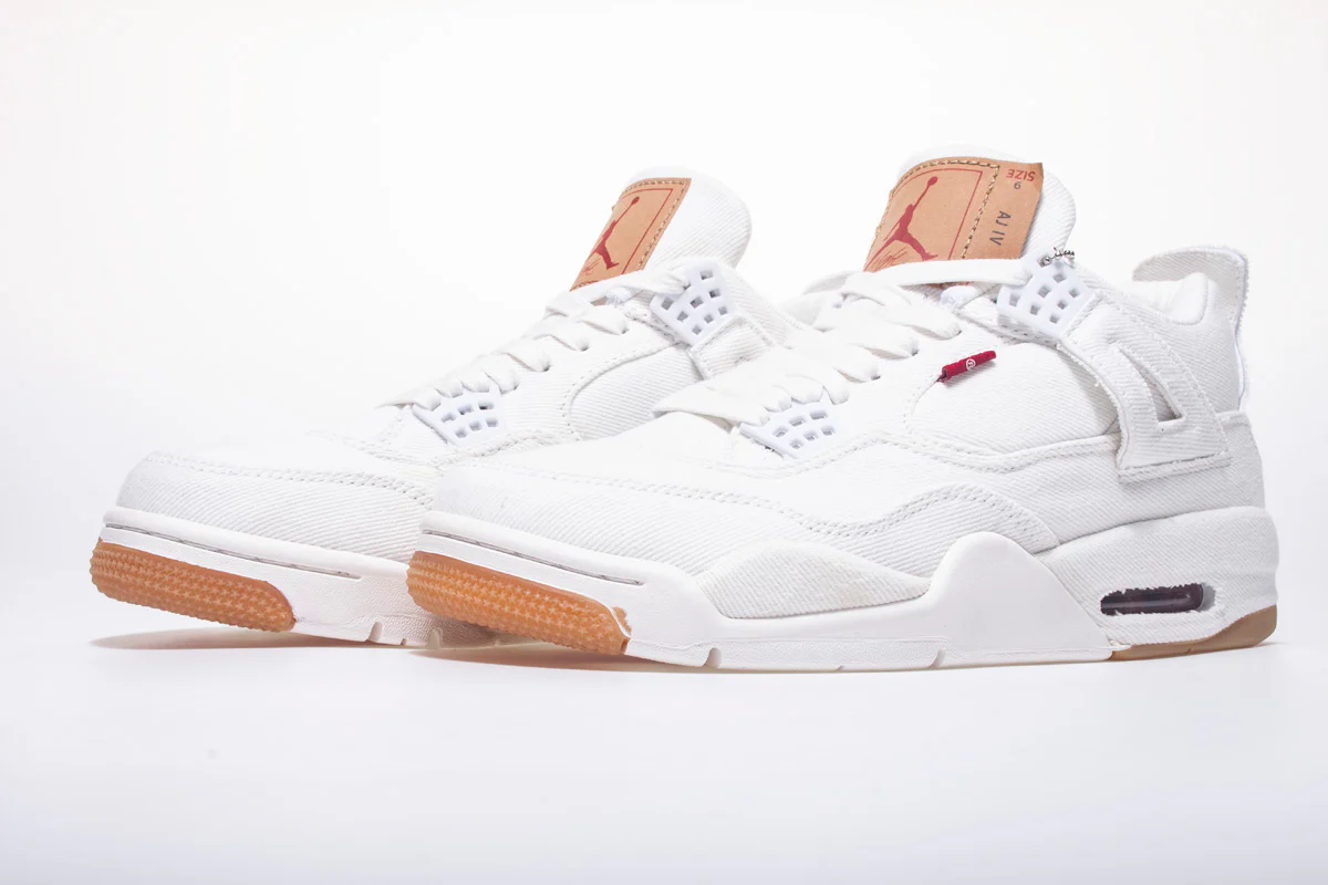 Réplica AIR JORDAN 4 “levis white” Sneaker
